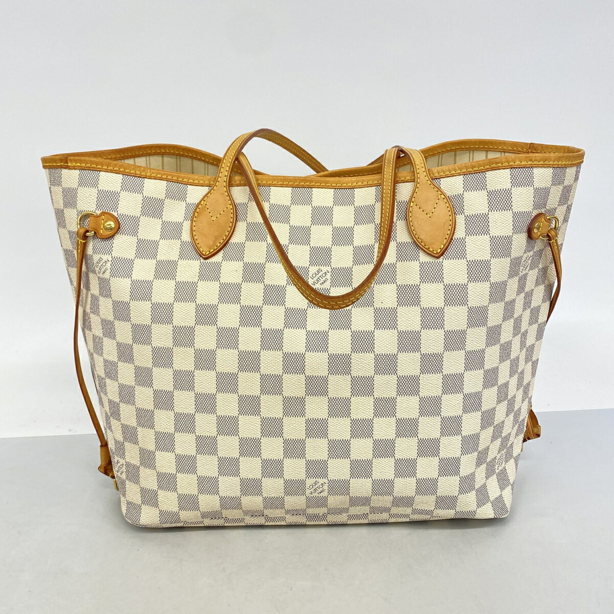 Louis Vuitton White Tote Bag (Pre-Owned)