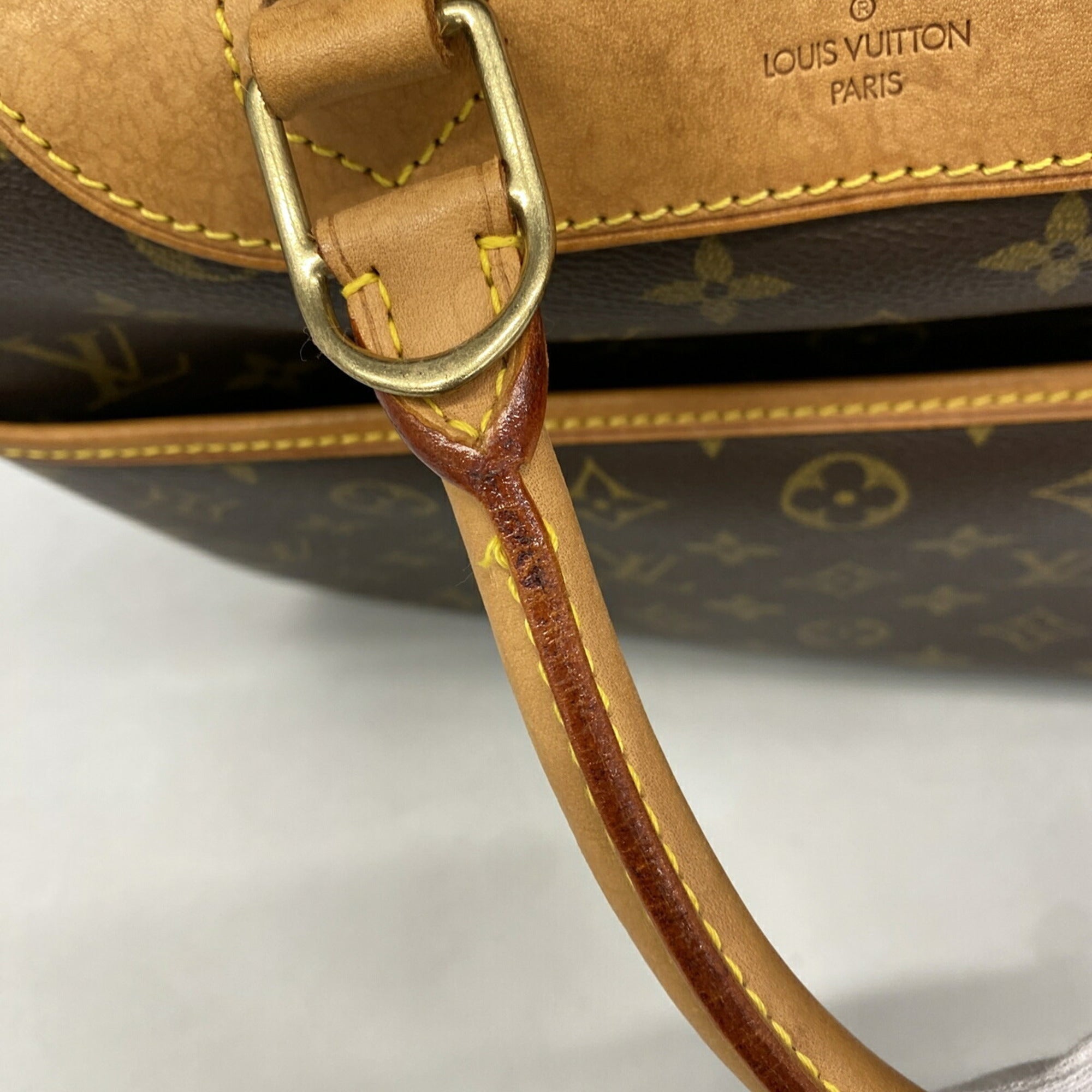 Louis Vuitton Brown Handbag (Pre-Owned)