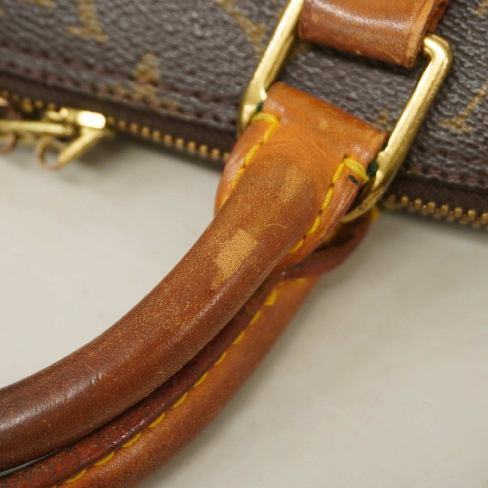 Louis Vuitton Brown Handbag (Pre-Owned)