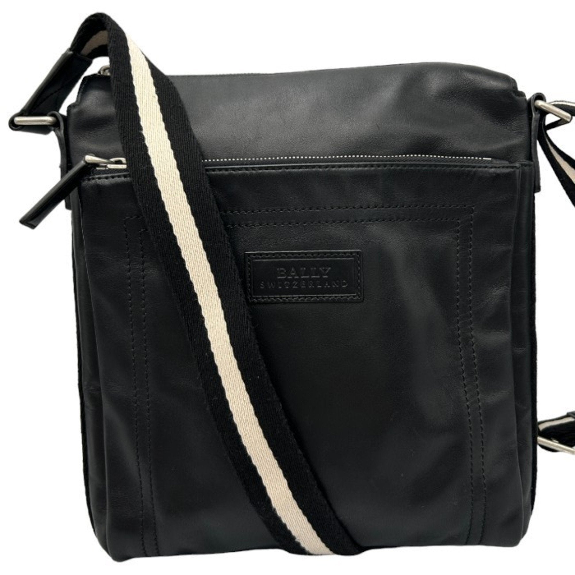 Bally Black Leather Shoulder Bag (Pre-Owned)