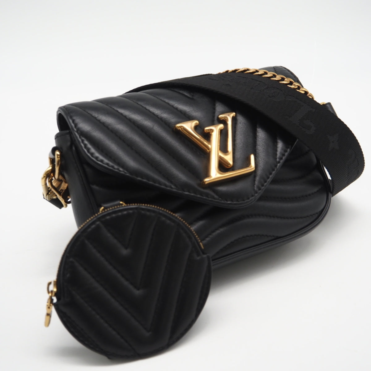 Louis Vuitton Black Leather Pochette Shoulder Bag (Pre-Owned)