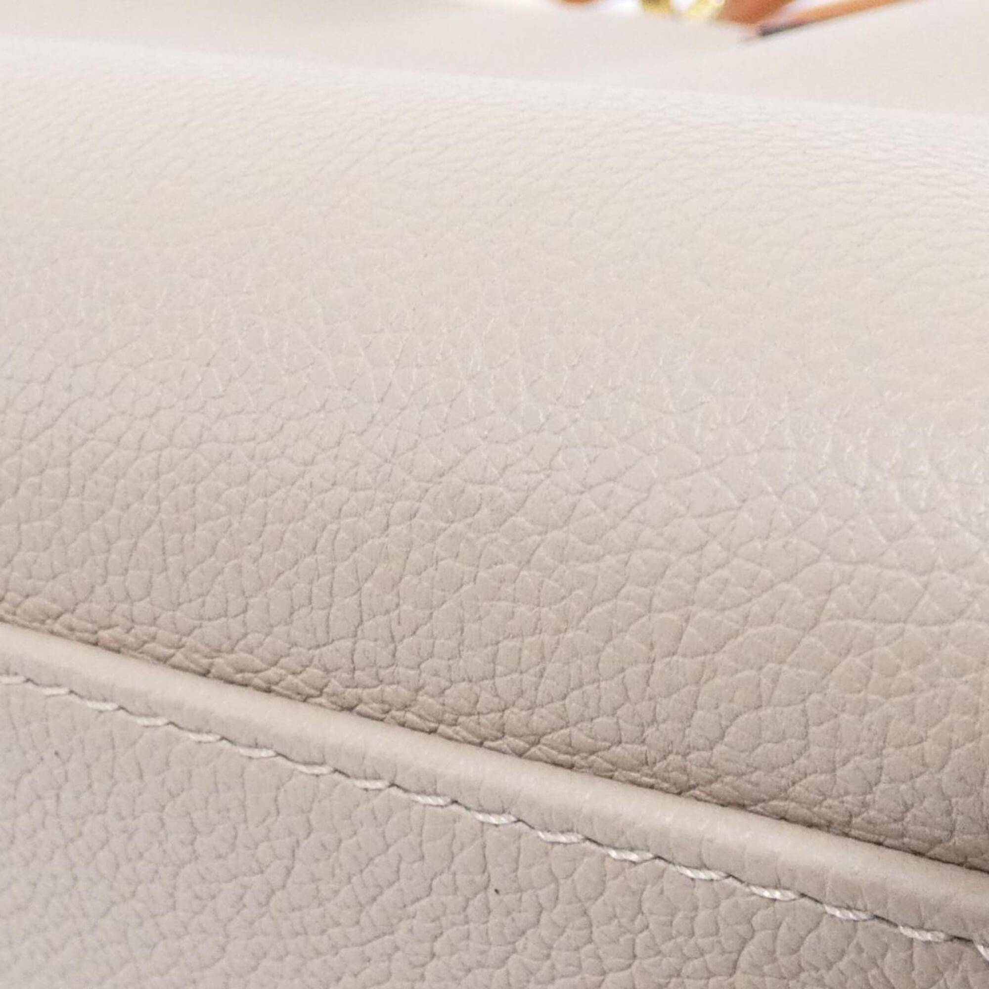 Louis Vuitton Beige Leather Handbag (Pre-Owned)