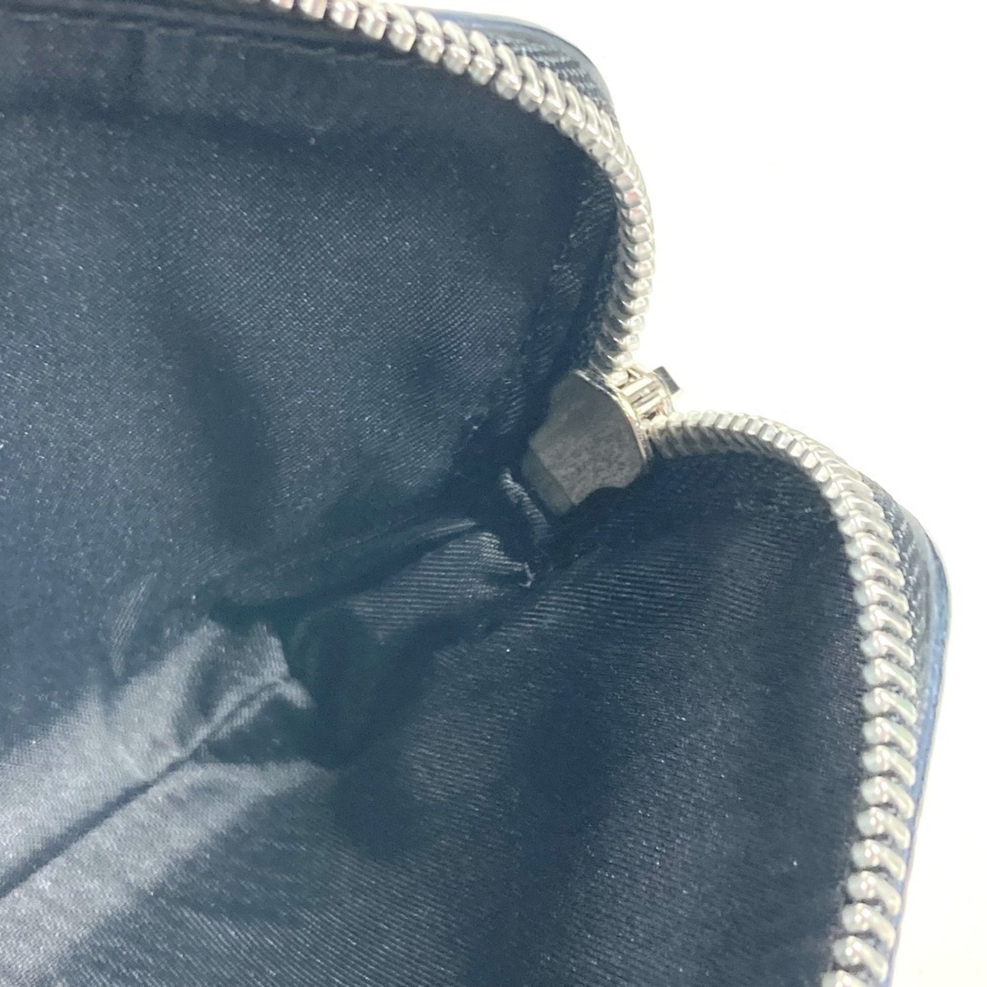 Versace Black Leather Coin Purse/Coin Case (Pre-Owned)