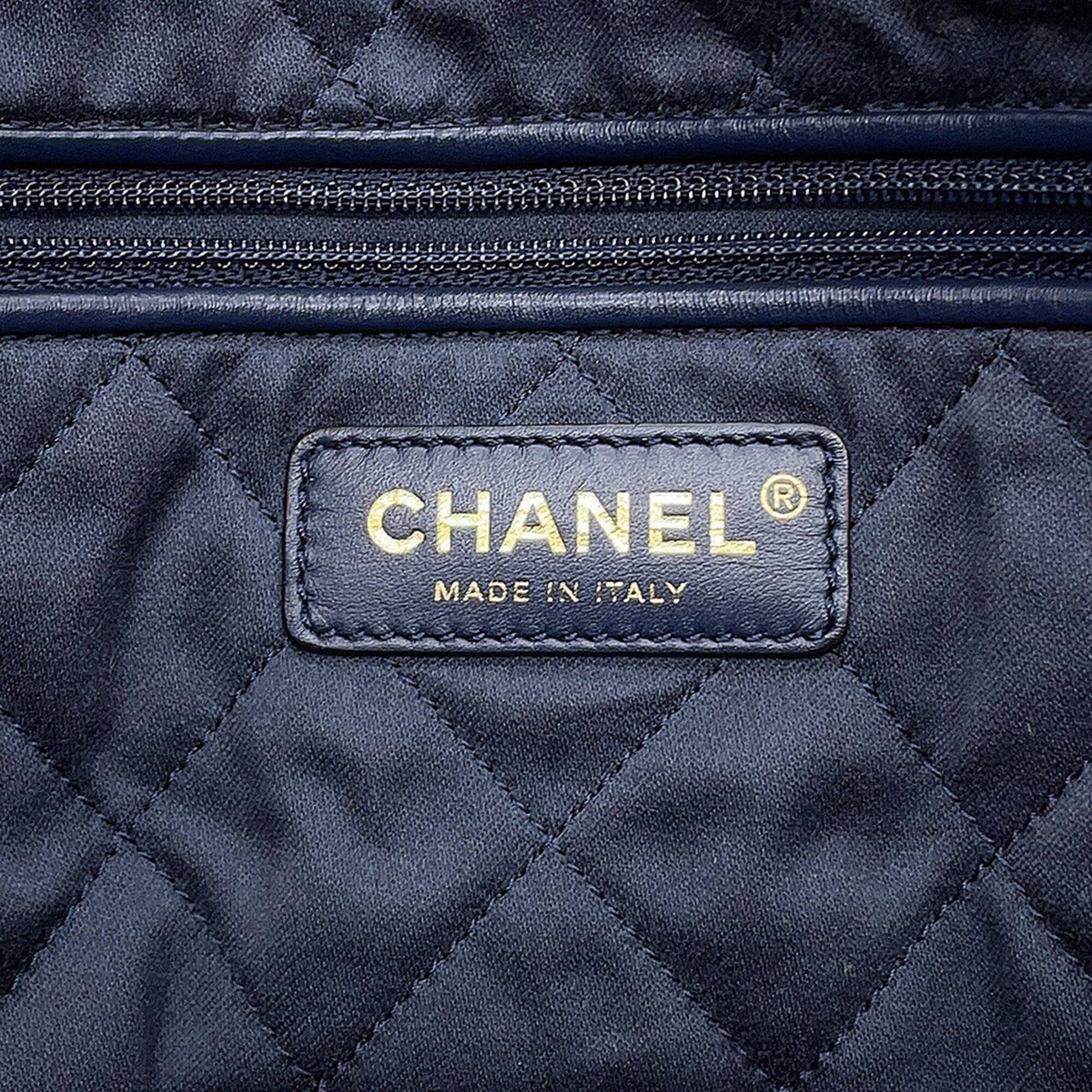Chanel Matelasse Navy Leather Handbag Pouch (Pre-Owned)