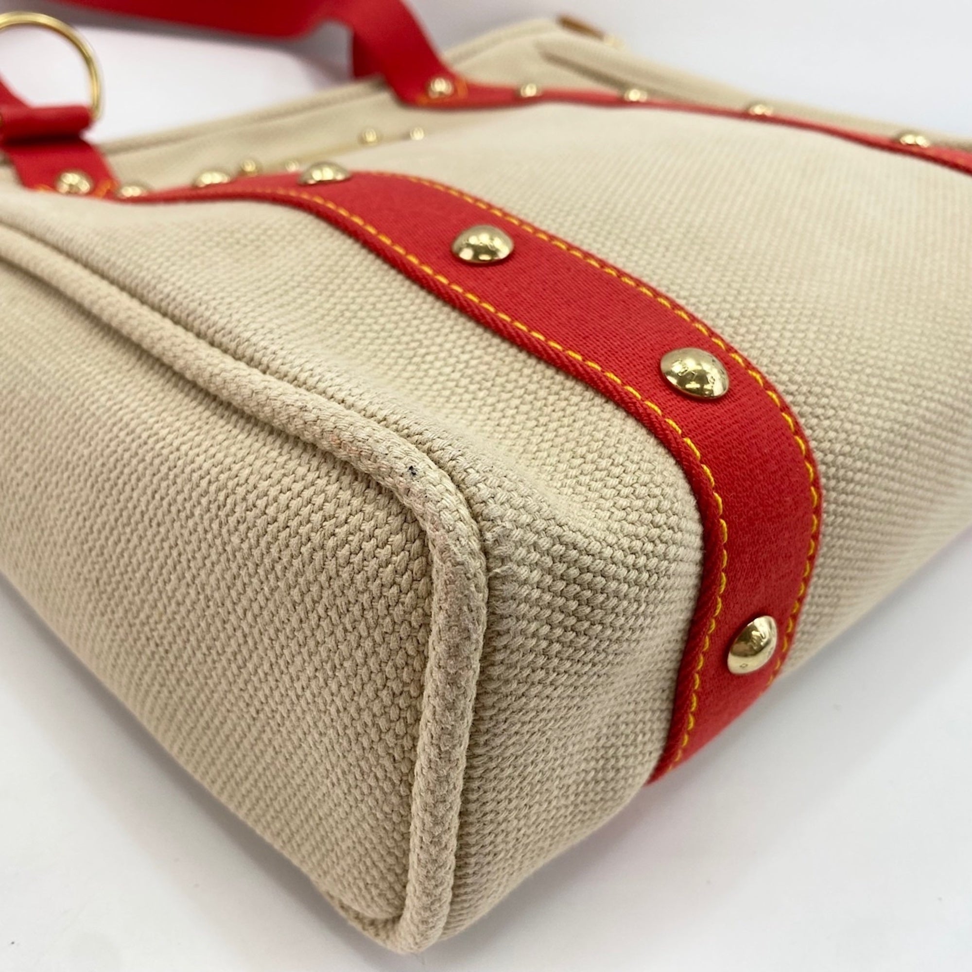 Louis Vuitton Beige Tote Bag (Pre-Owned)