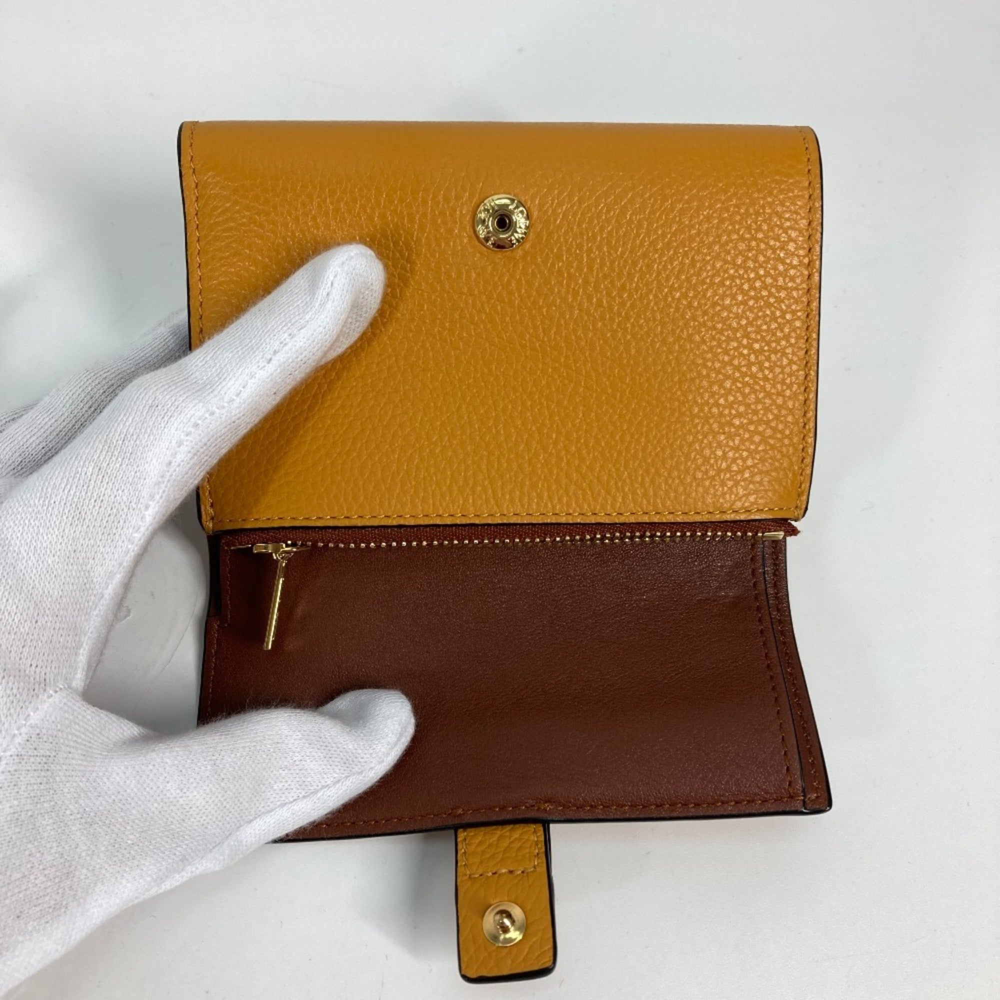 Loewe Brown Leather Wallet (Tri-Fold) (Pre-Owned)