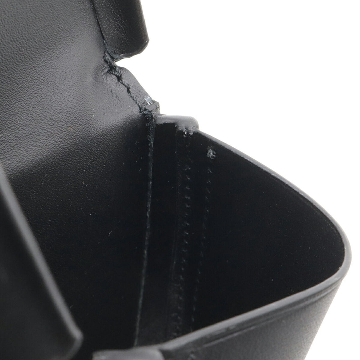 Loewe Black Leather Pochette Shoulder Bag (Pre-Owned)
