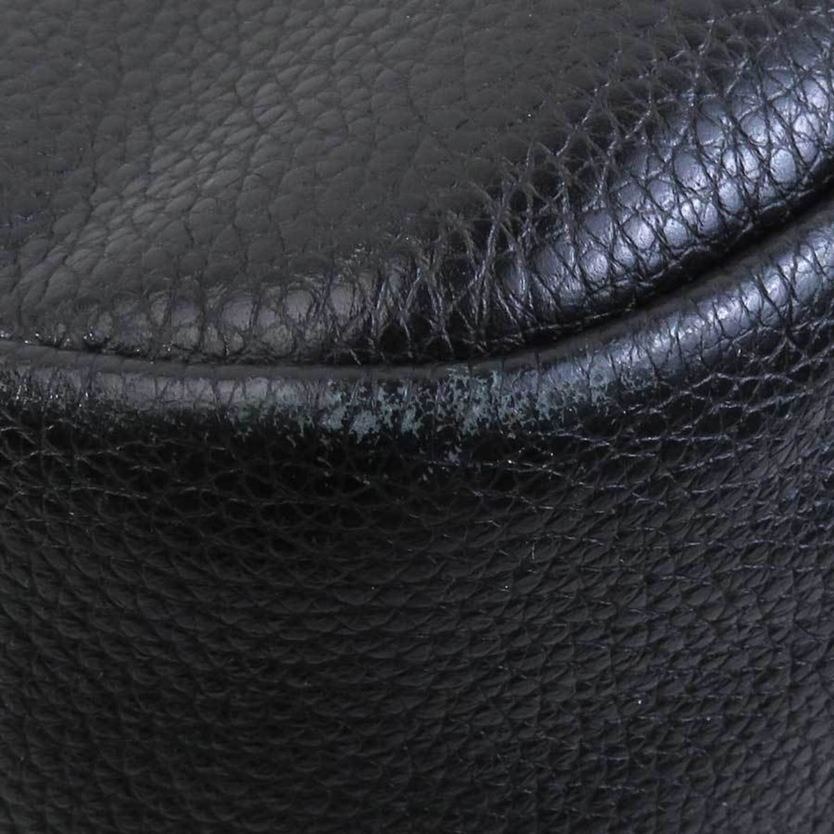 Longchamp Black Leather Shoulder Bag (Pre-Owned)