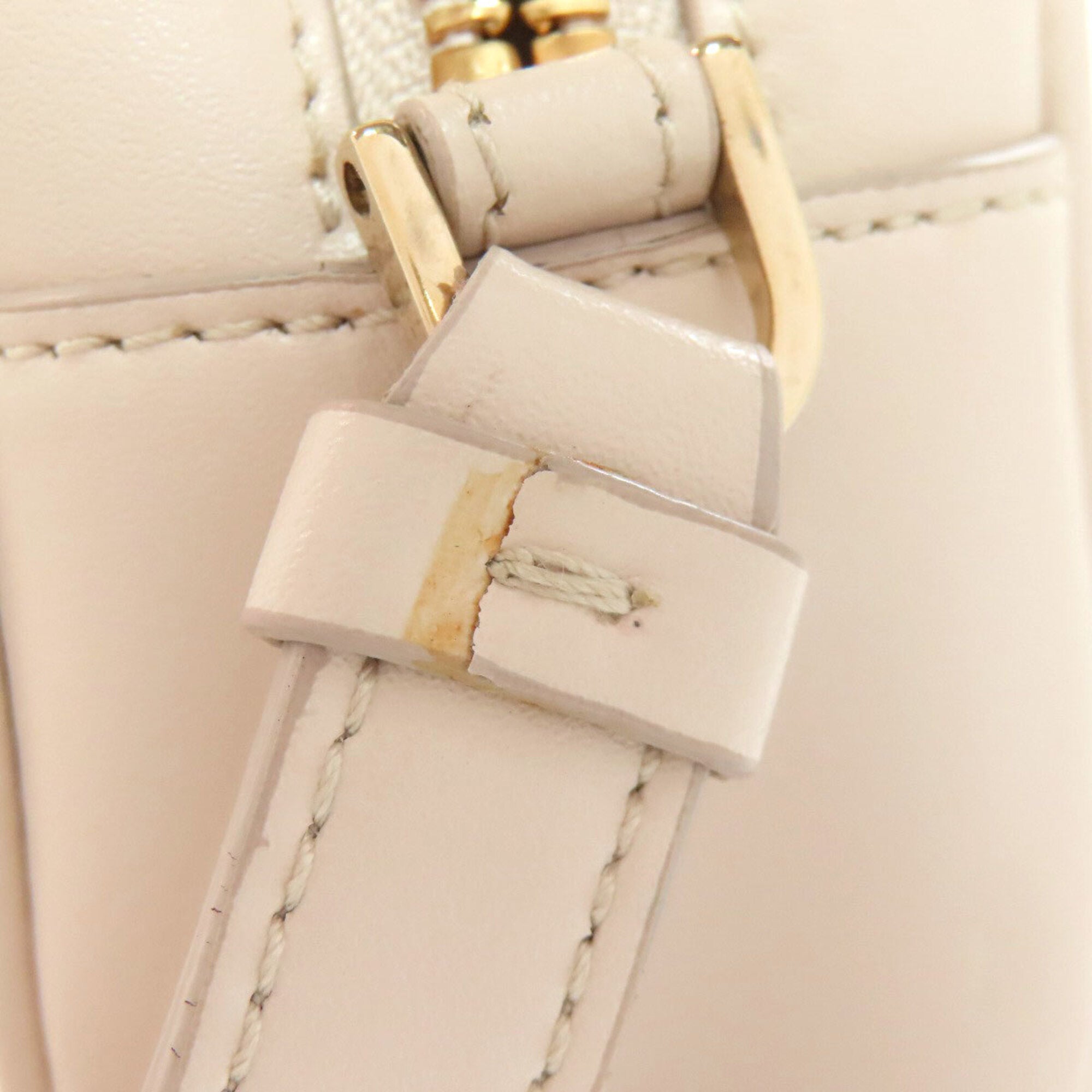 Salvatore Ferragamo Beige White Leather Shoulder Bag (Pre-Owned)
