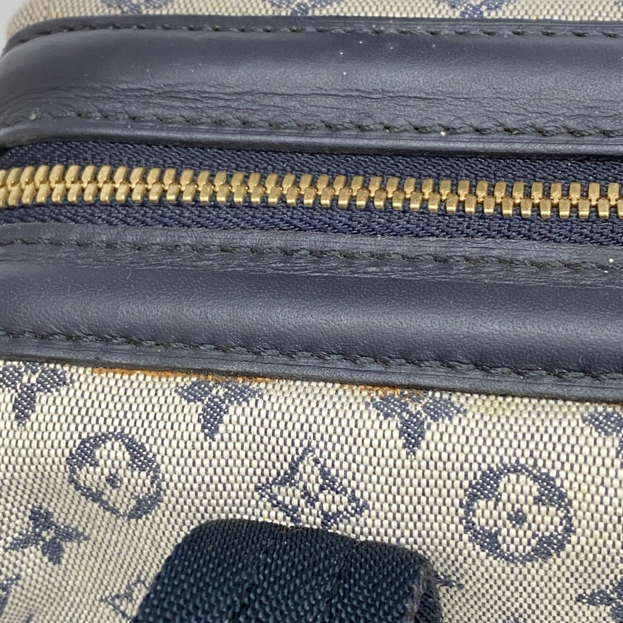 Louis Vuitton Blue Handbag (Pre-Owned)