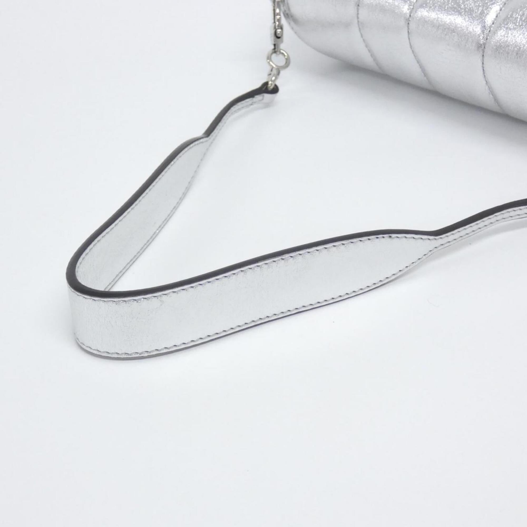 Gucci Silver Leather Shoulder Bag (Pre-Owned)