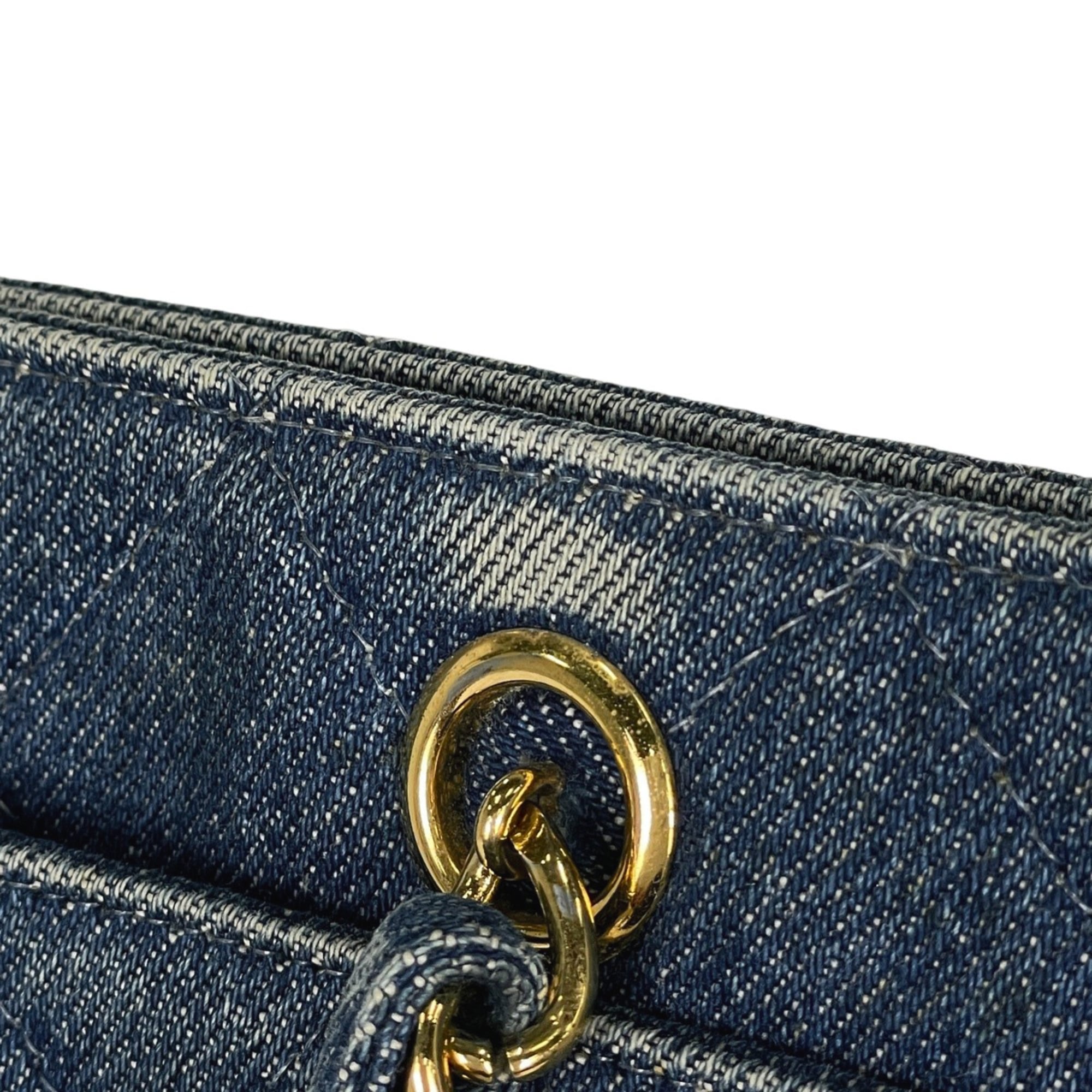 Chanel Matelasse Blue Denim Handbag Tote Bag (Pre-Owned)