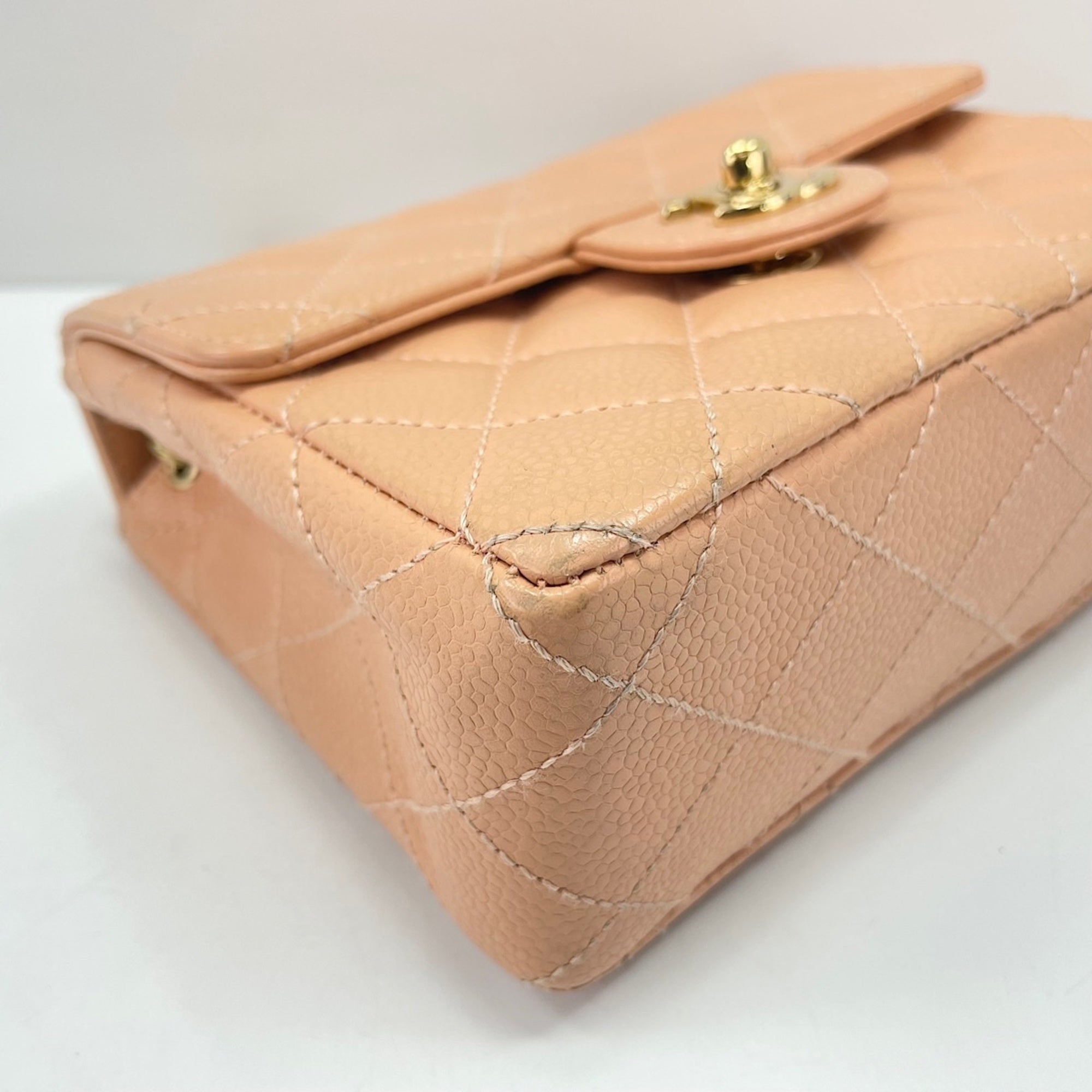 Chanel Orange Shoulder Bag (Pre-Owned)