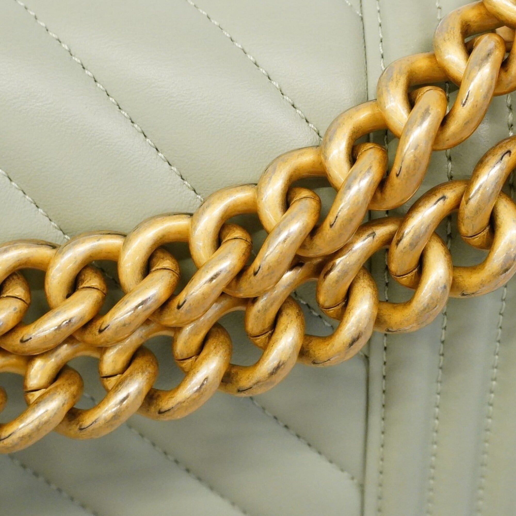 Chanel Light Green Leather Shoulder Bag (Pre-Owned)