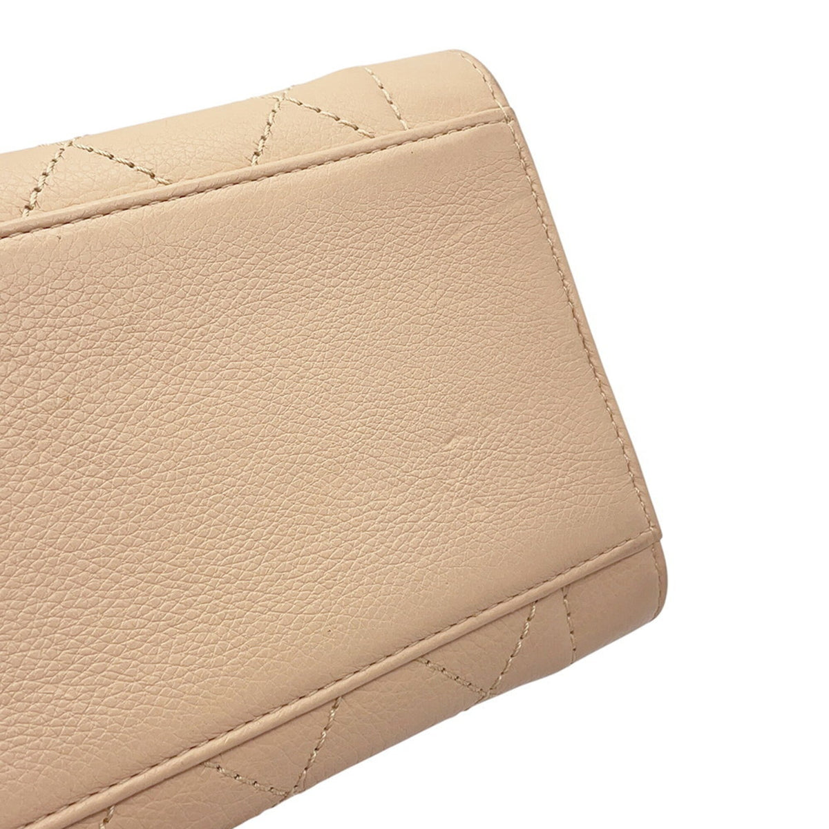 Chanel Beige Leather Shoulder Bag (Pre-Owned)