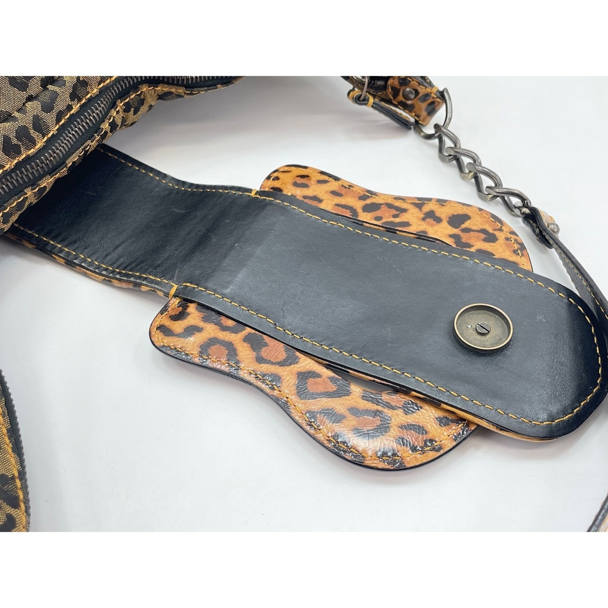 Fendi Brown Shoulder Bag (Pre-Owned)
