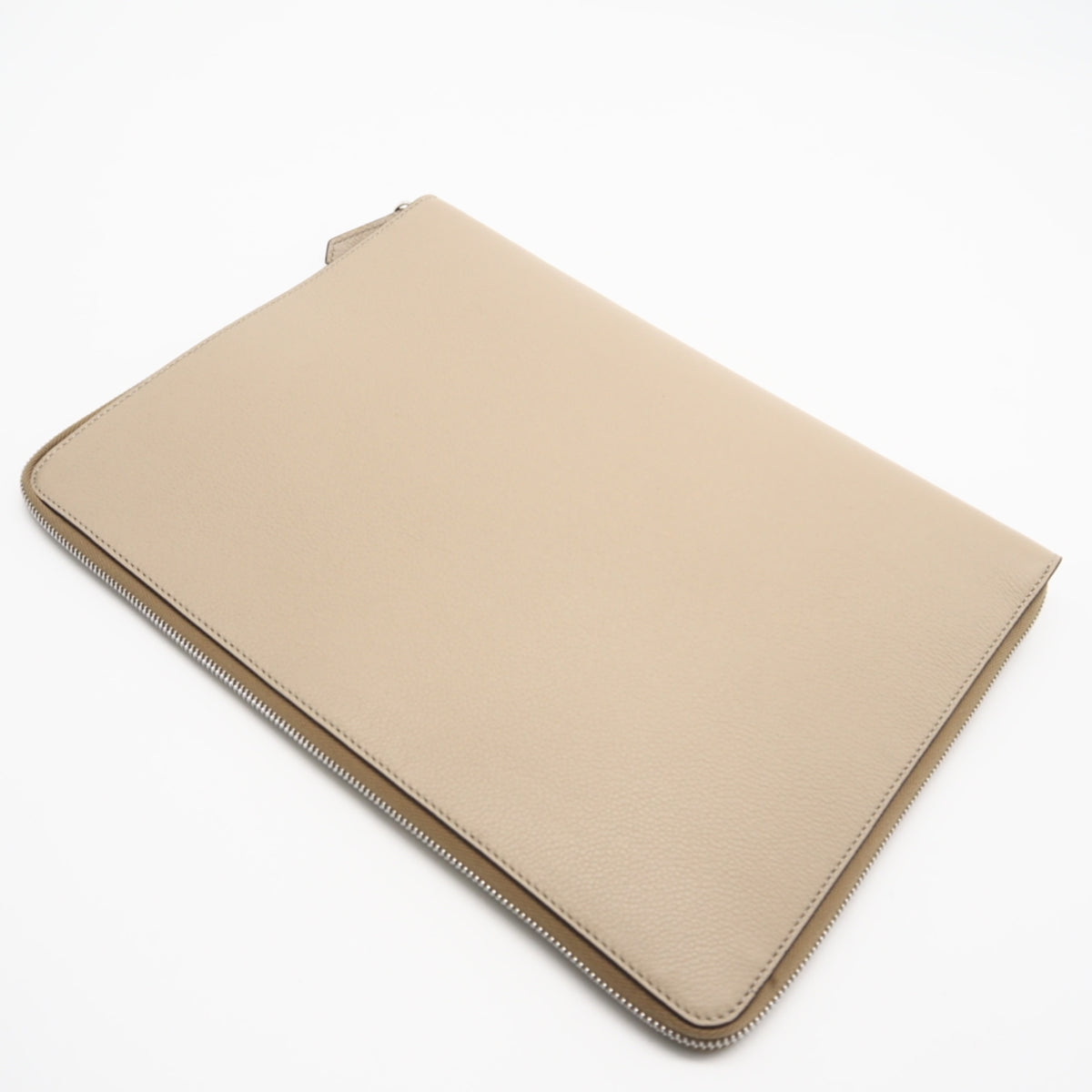 Fendi Beige Leather Clutch Bag (Pre-Owned)