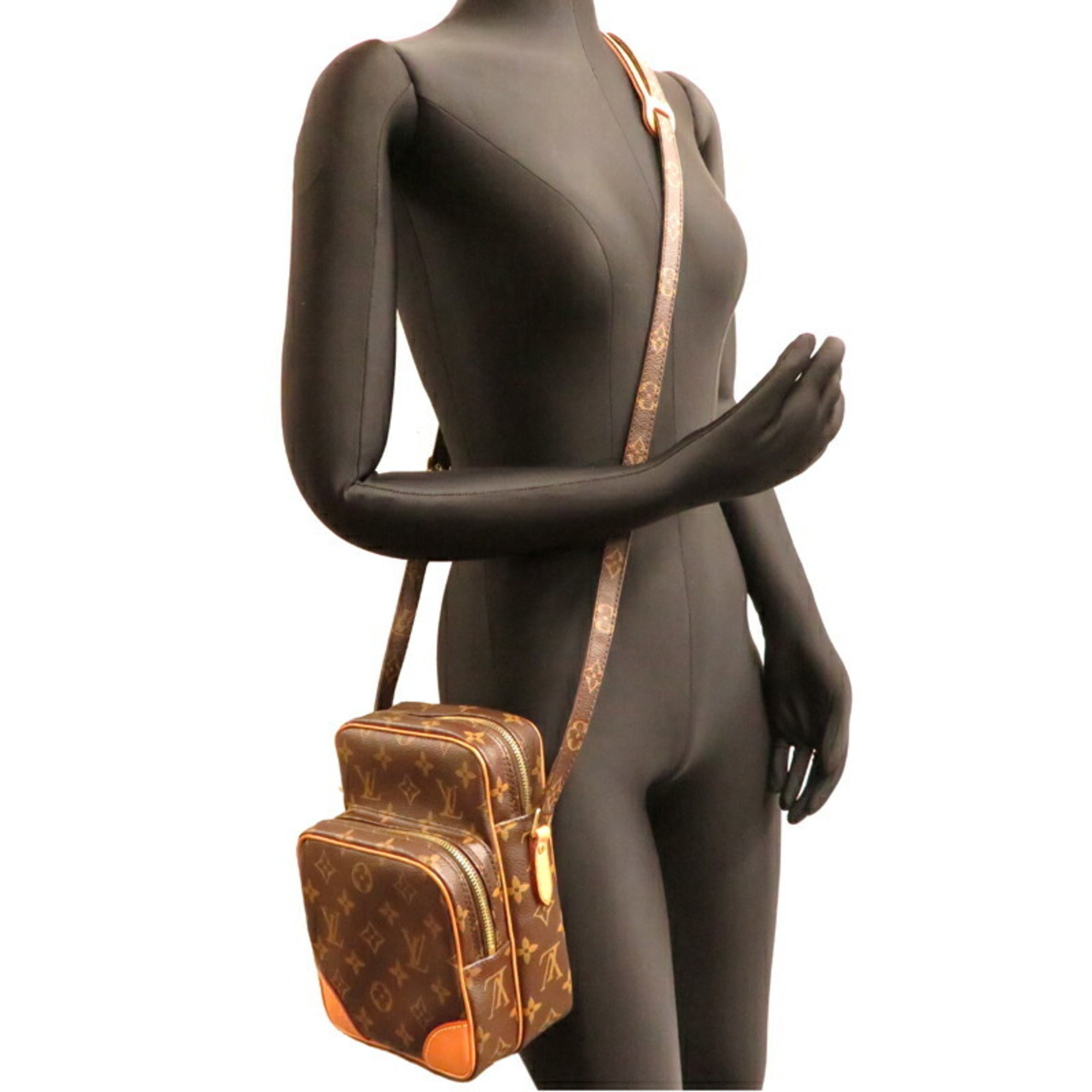 Louis Vuitton Brown Monogram Monogram Shoulder Bag (Pre-Owned)