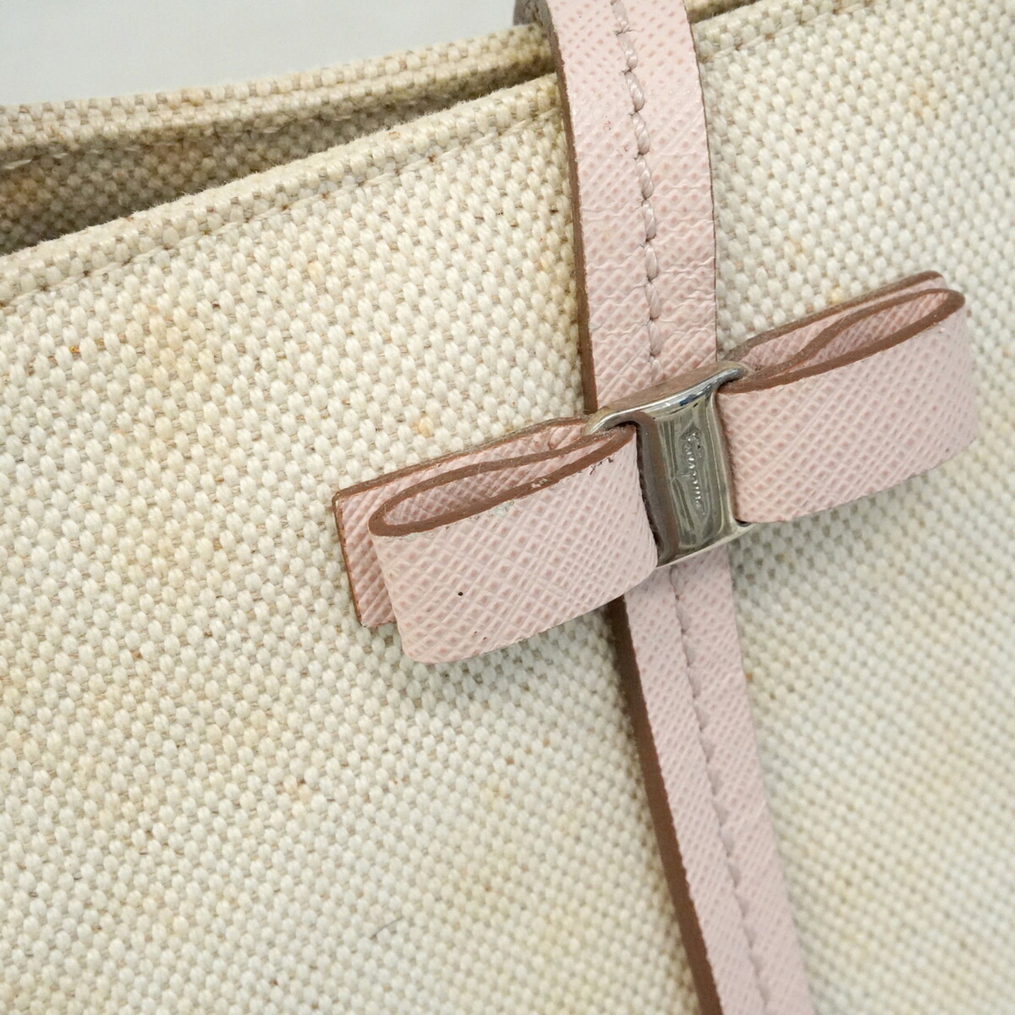 Salvatore Ferragamo Ivory Canvas Handbag (Pre-Owned)