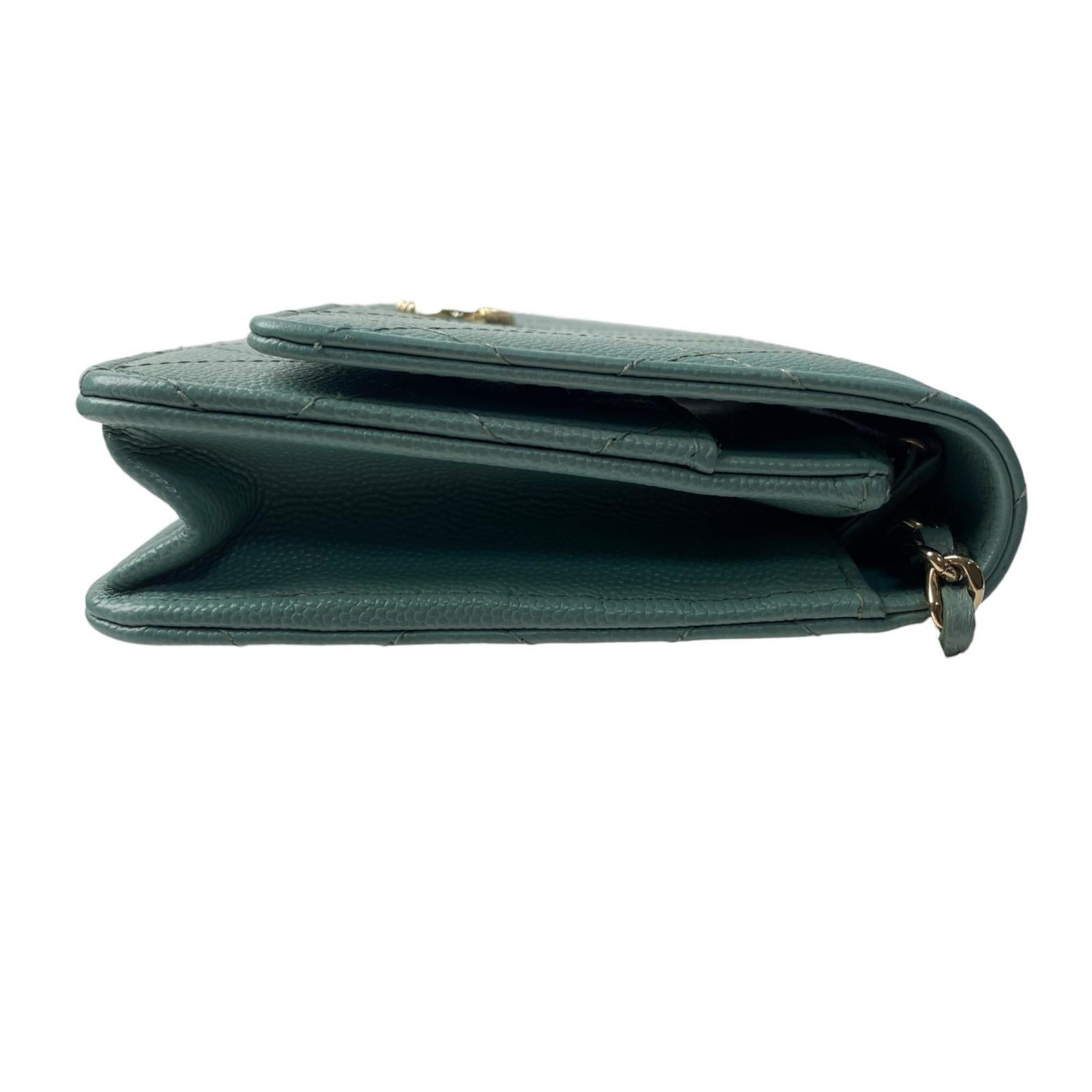 Chanel Green Grained Calfskin Shoulder Bag (Pre-Owned)
