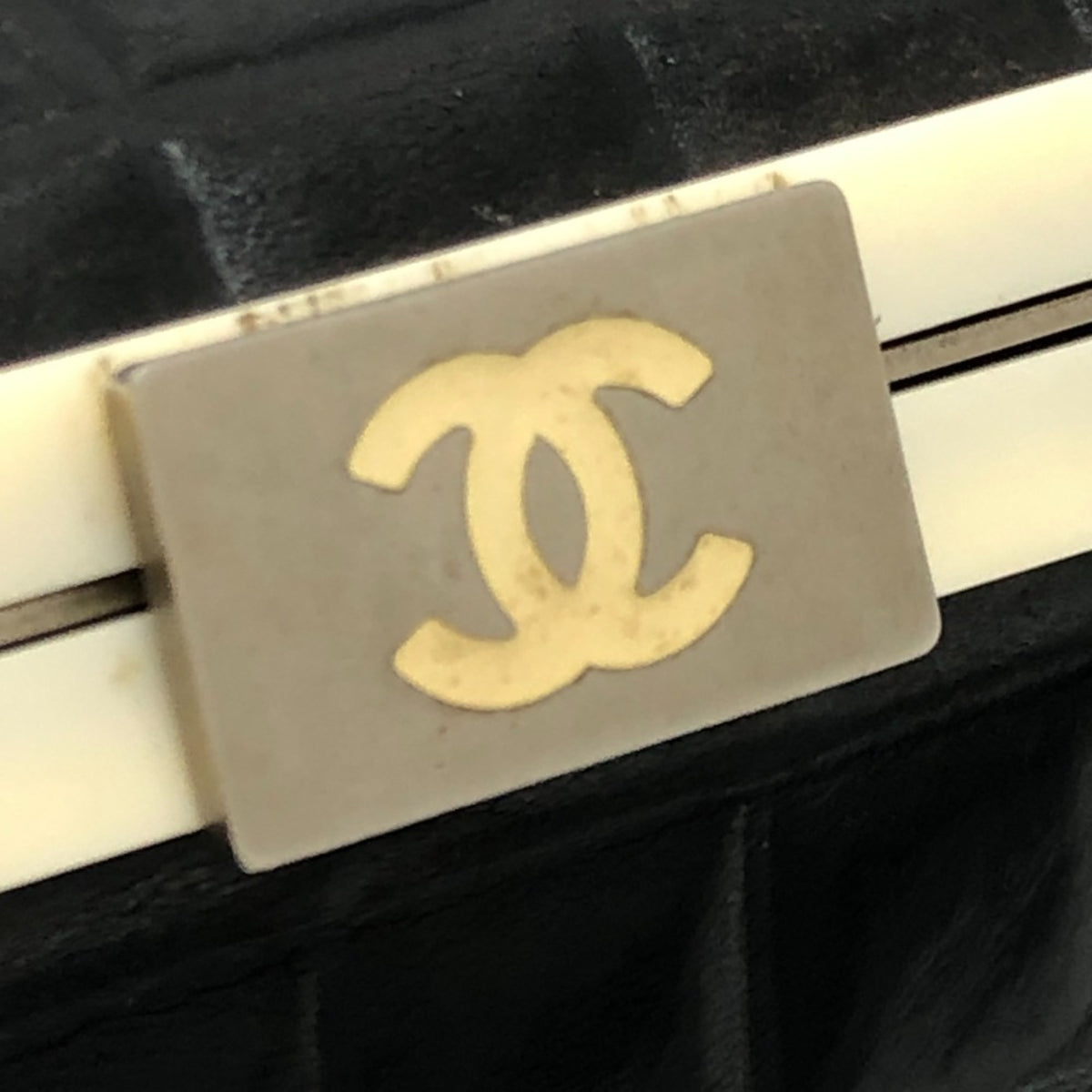 Chanel Black Leather Handbag Shoulder Bag (Pre-Owned)