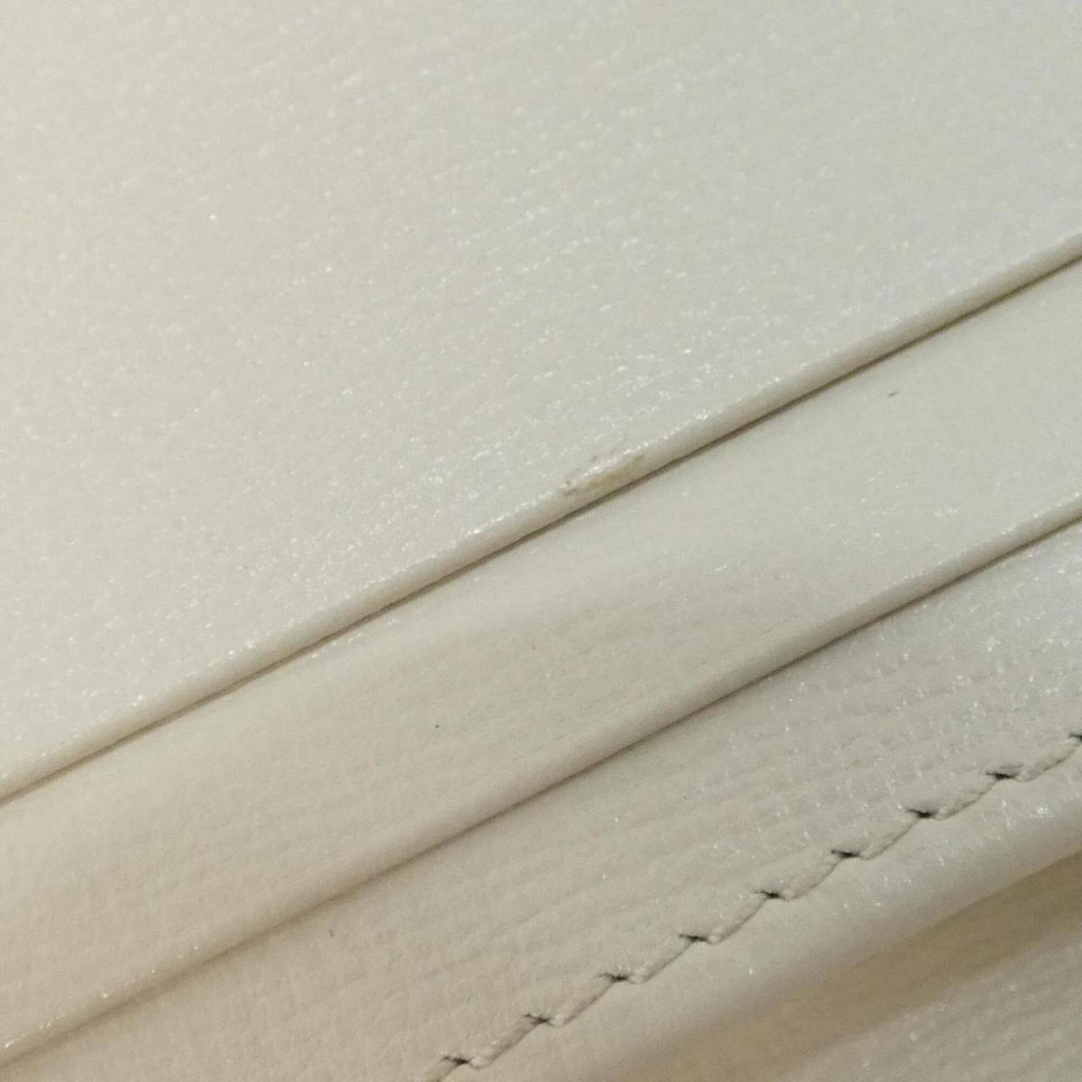 Gucci Beige White Gg Supreme Leather Wallet (Bi-Fold) (Pre-Owned)