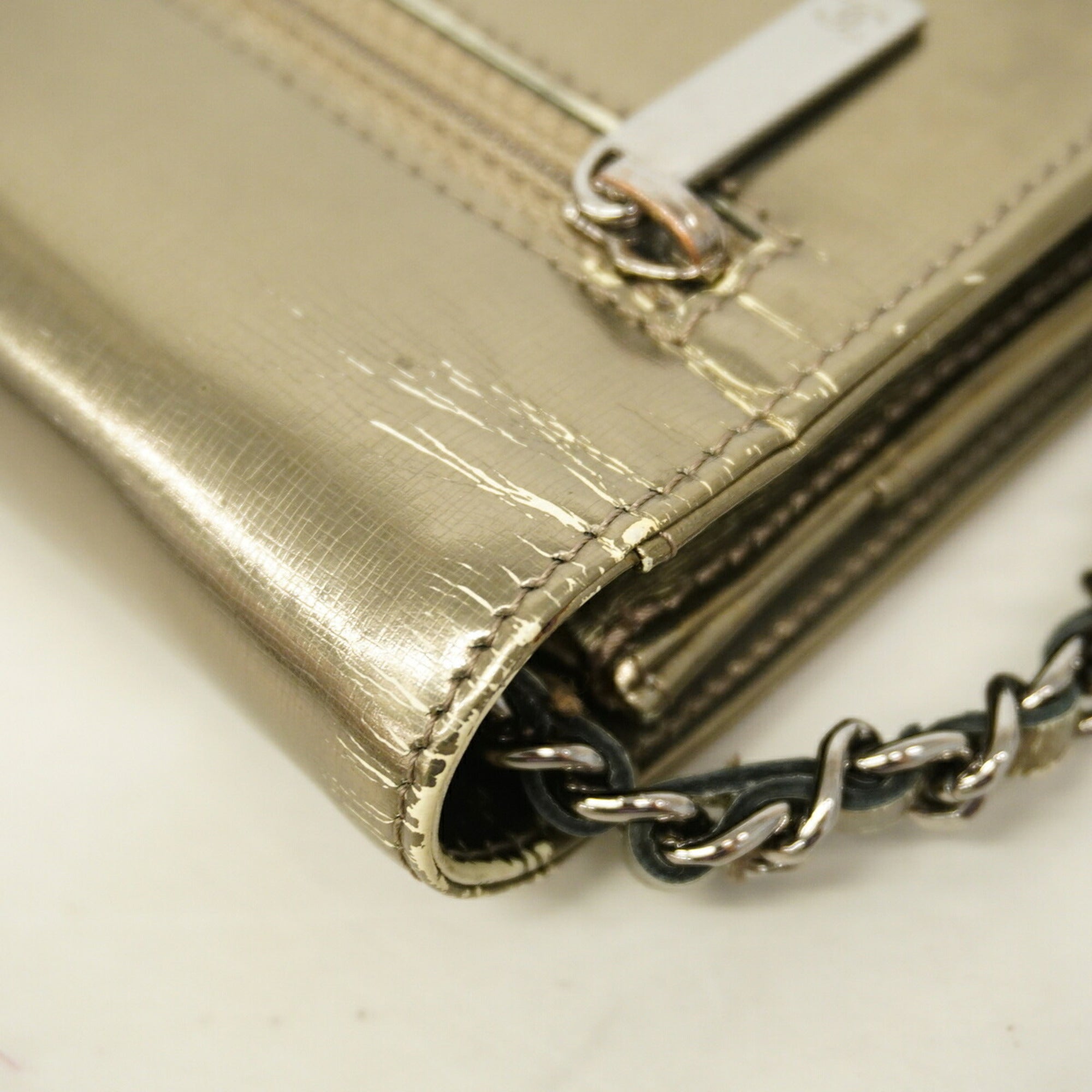 Chanel Metallic Gold Patent Leather Chain/Shoulder Wallet (Pre-Owned)