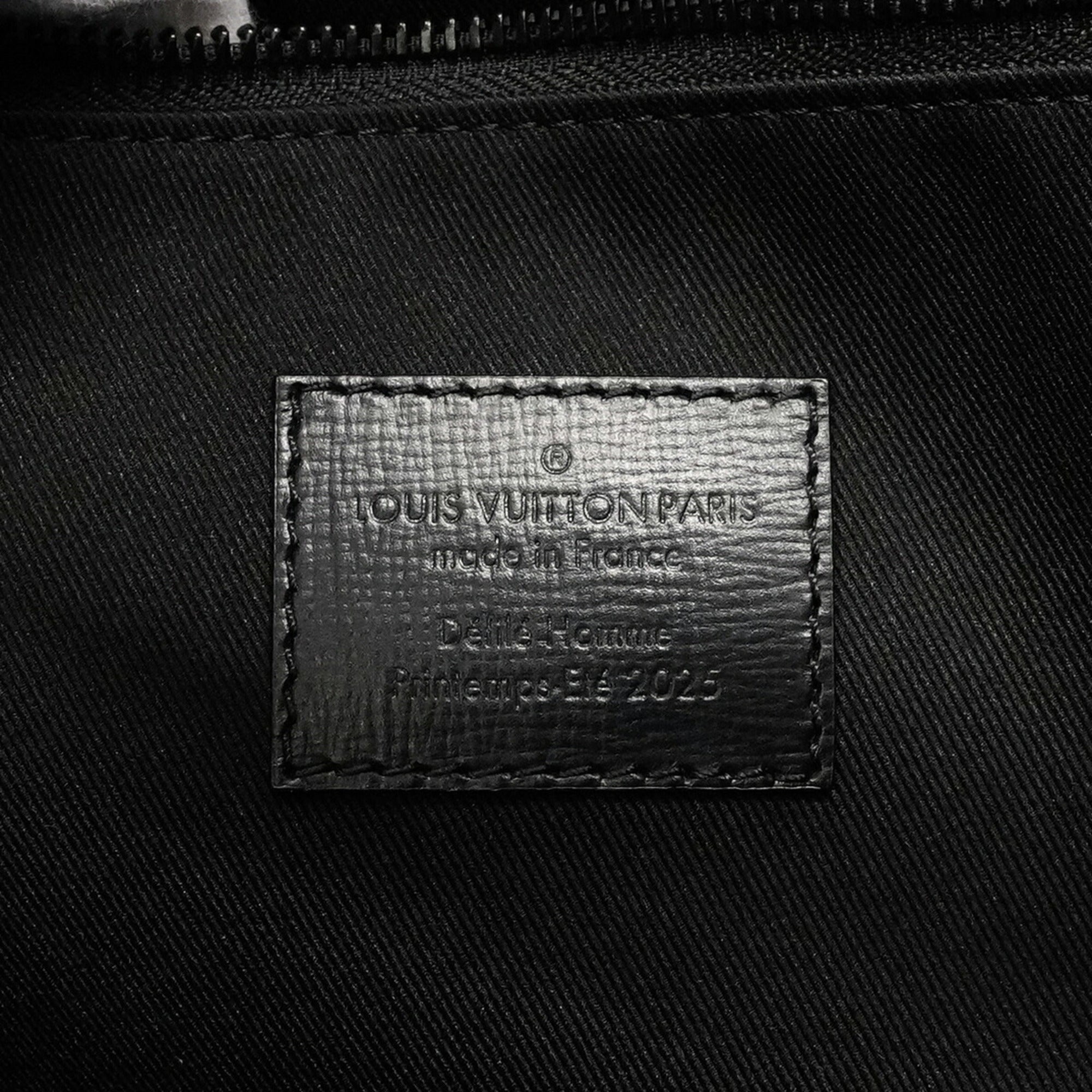 Louis Vuitton Noir Tote Bag (Pre-Owned)