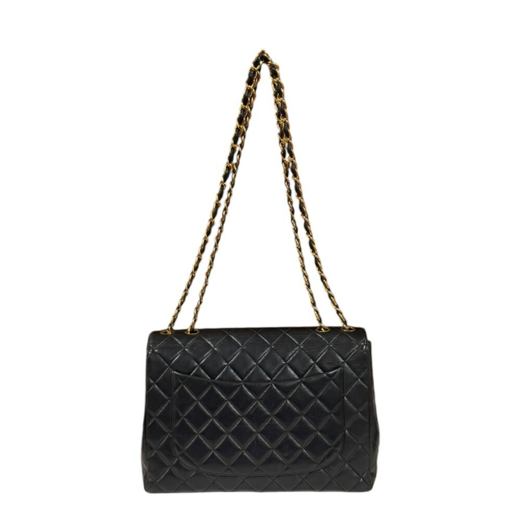 Chanel Black Leather Shoulder Bag (Pre-Owned)