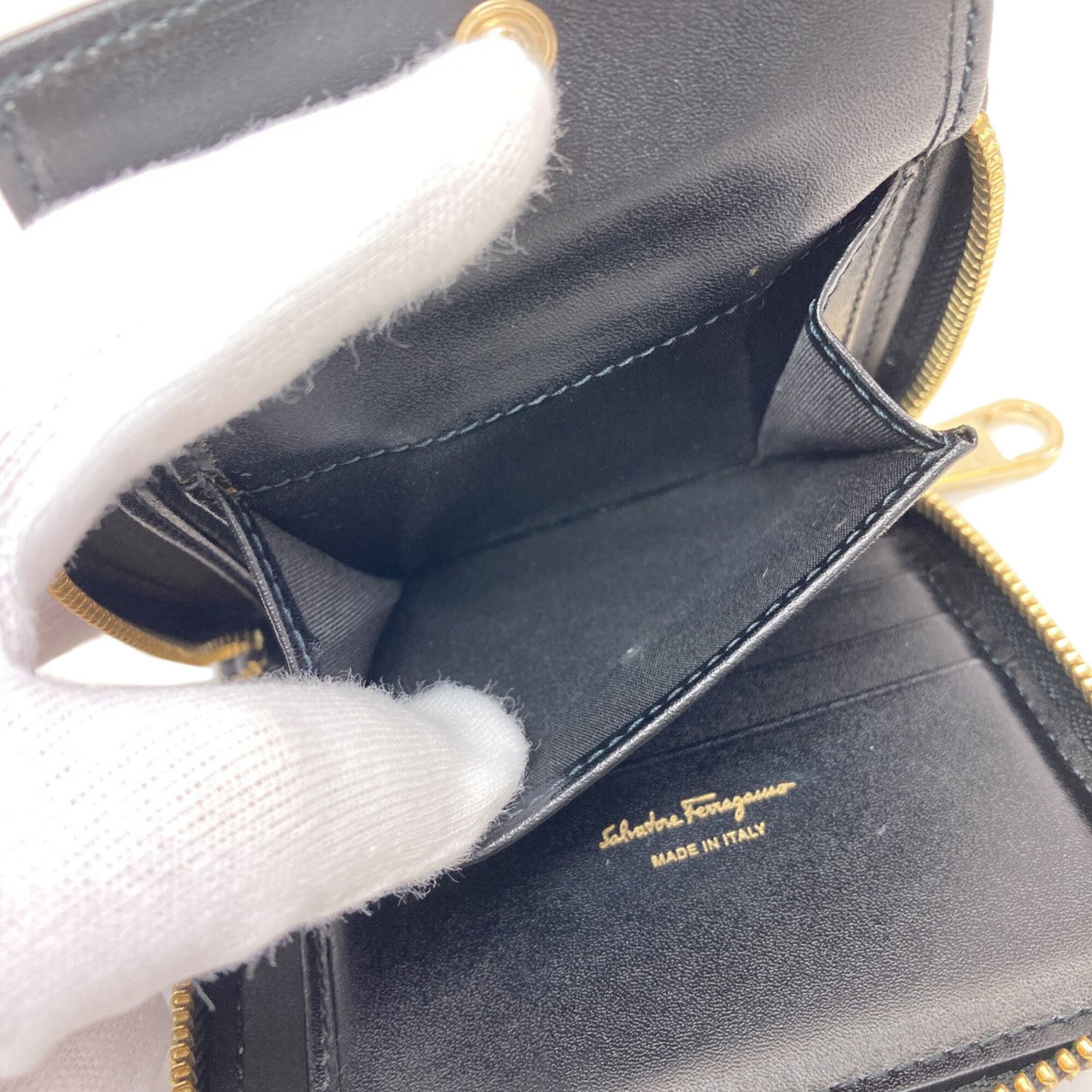 Salvatore Ferragamo Gancini Black Leather Wallet (Bi-Fold) (Pre-Owned)