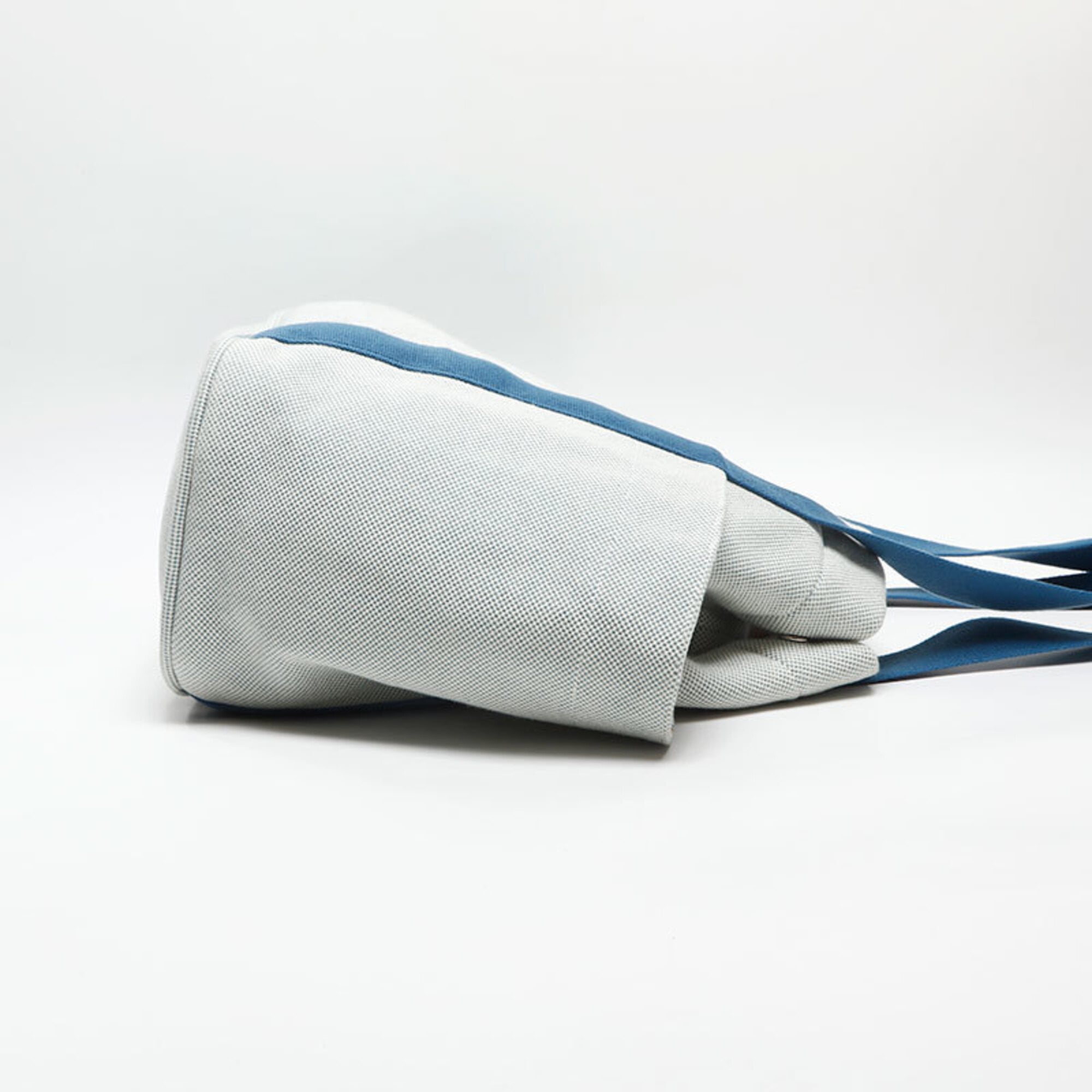 Hermes Blue Tote Bag (Pre-Owned)