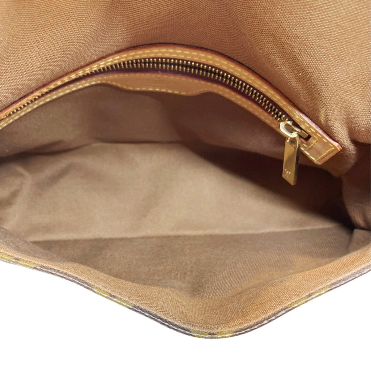 Louis Vuitton Brown Monogram Canvas Shoulder Bag (Pre-Owned)