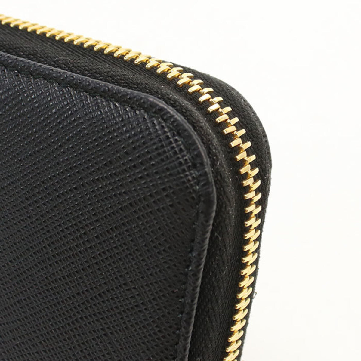 Prada Black Leather Long Wallet (Bi-Fold) (Pre-Owned)