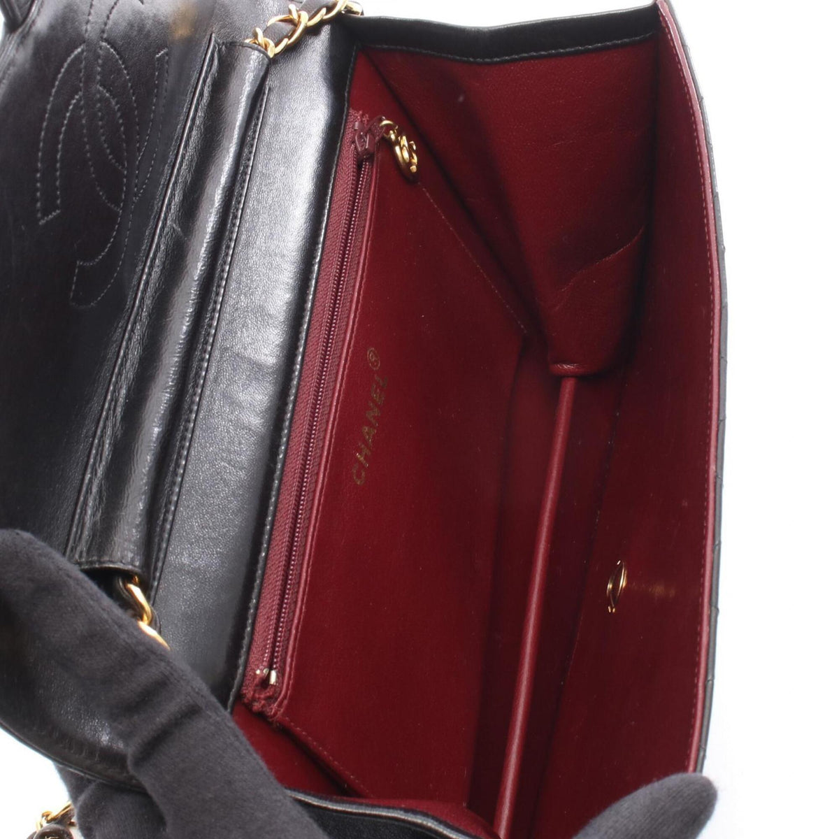 Chanel Matelasse Black Handbag Shoulder Bag (Pre-Owned)