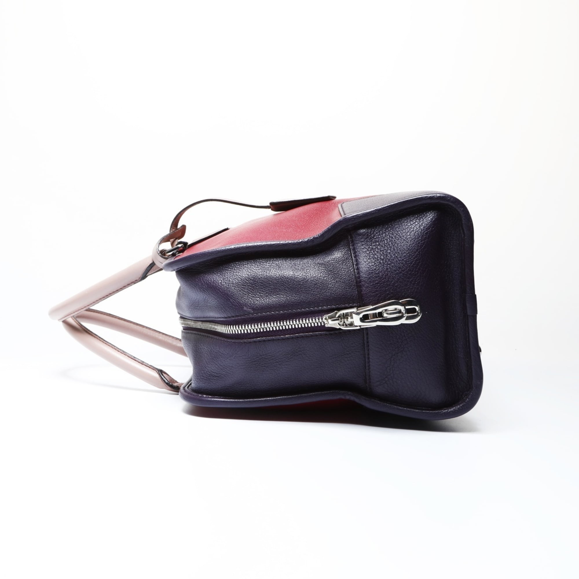 Loewe Red Color Handbag (Pre-Owned)