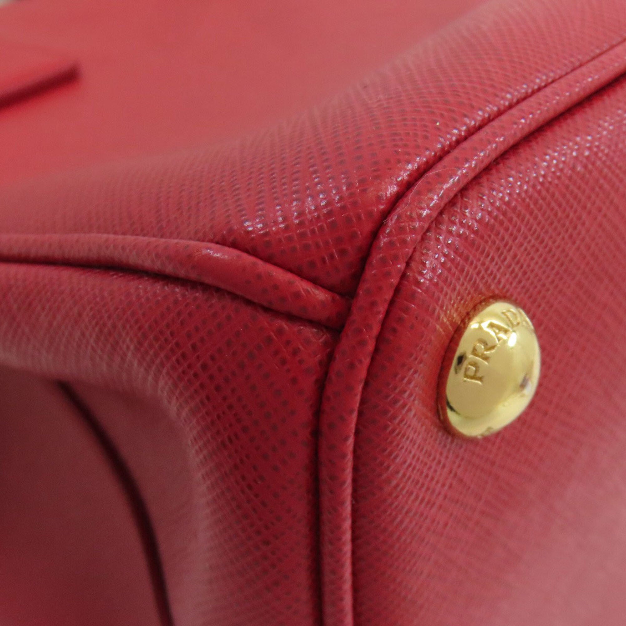 Prada Red Color Leather Handbag (Pre-Owned)