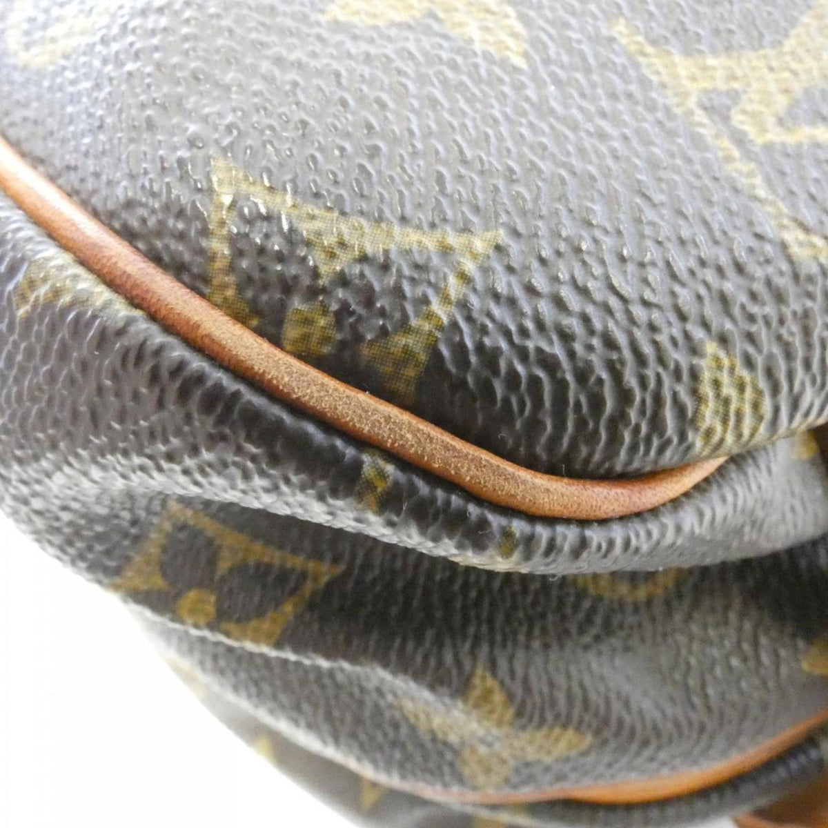Louis Vuitton Brown Coated Canvas Shoulder Bag (Pre-Owned)