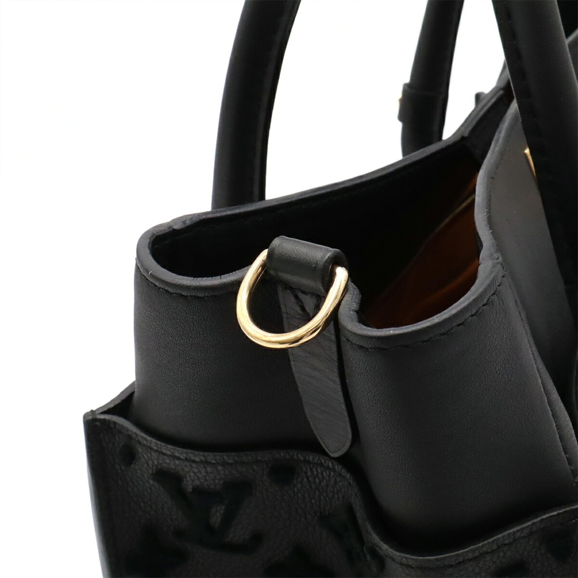 Louis Vuitton Noir Leather Handbag Shoulder Bag (Pre-Owned)
