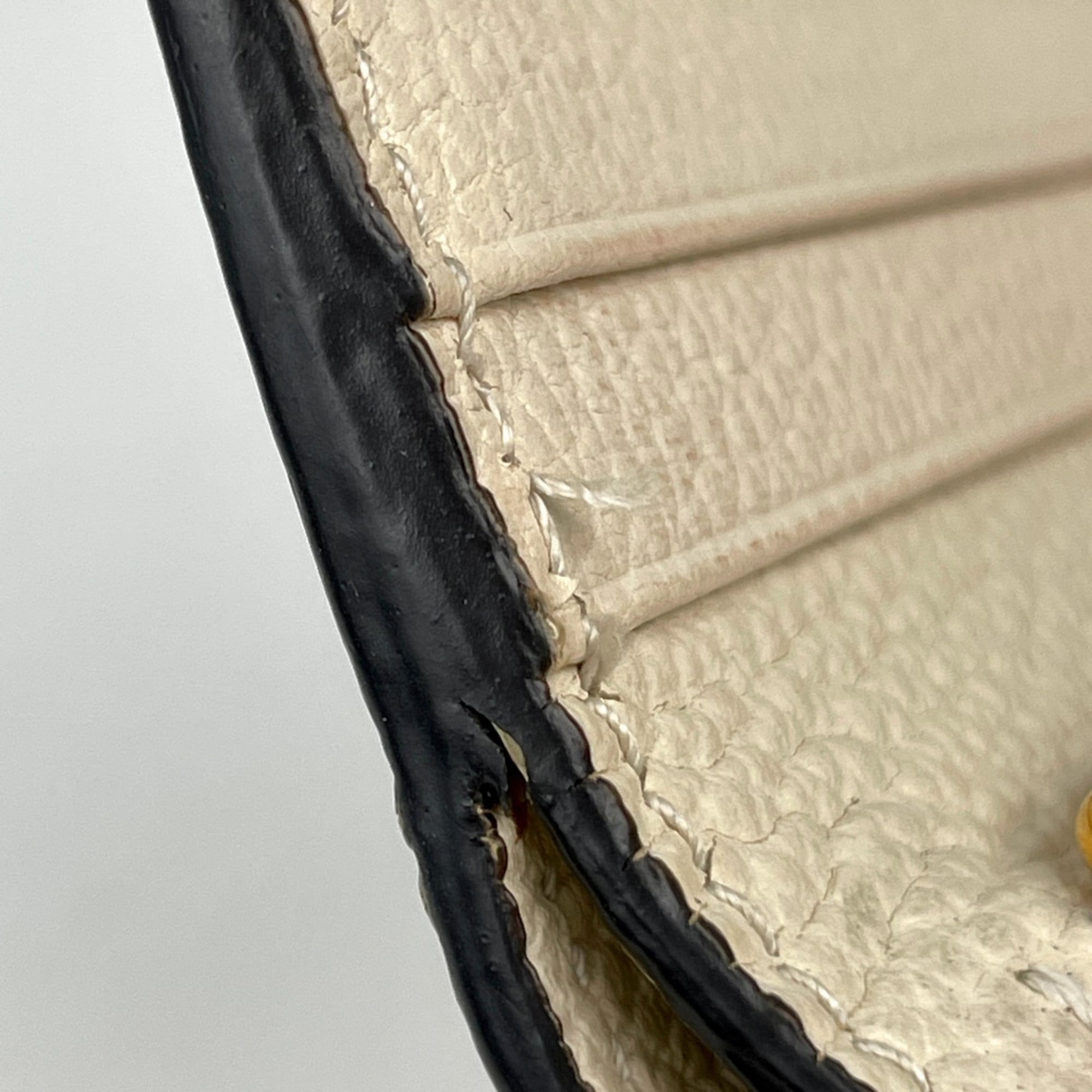 Gucci Ivory Leather (Pre-Owned)