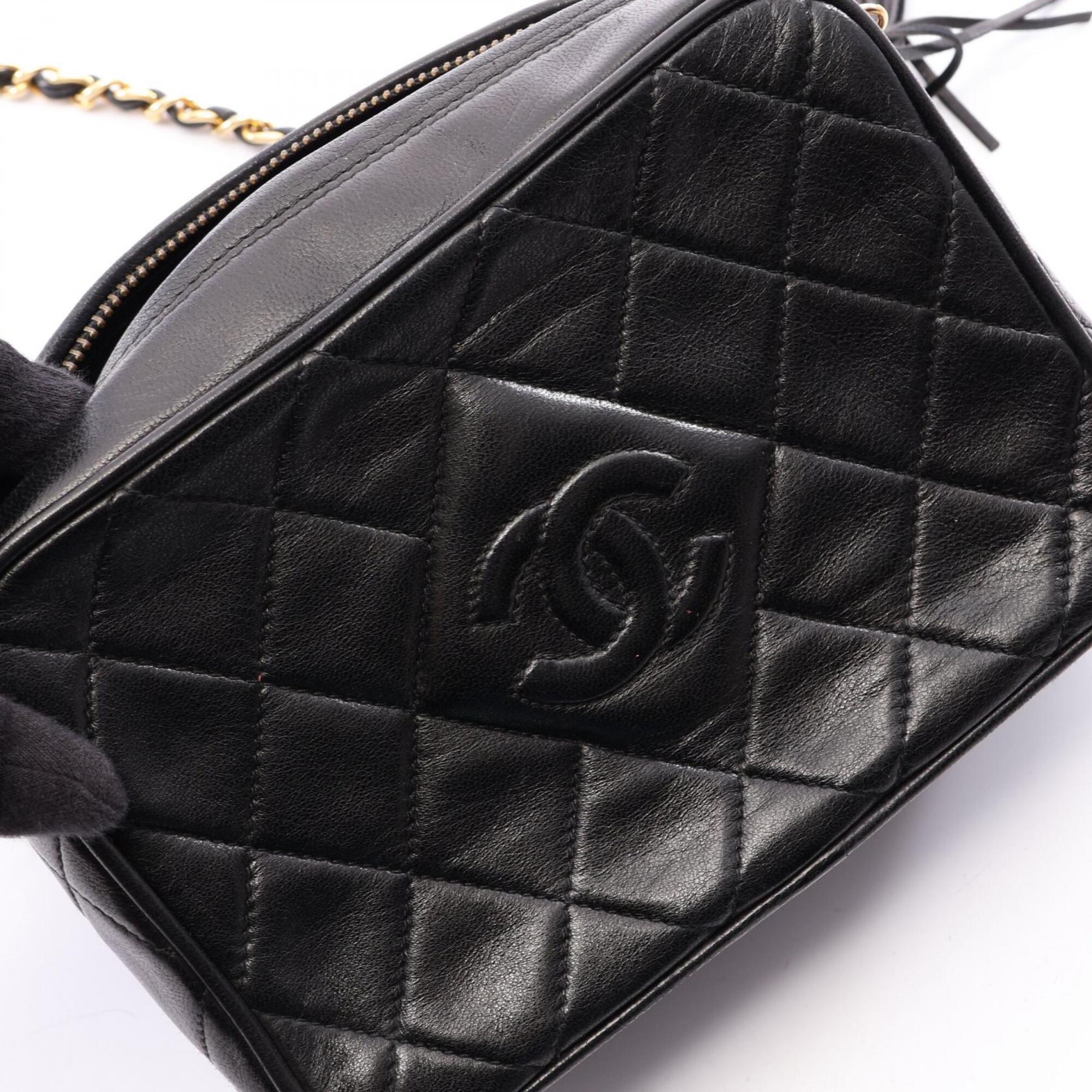 Chanel Black Leather Handbag Shoulder Bag (Pre-Owned)