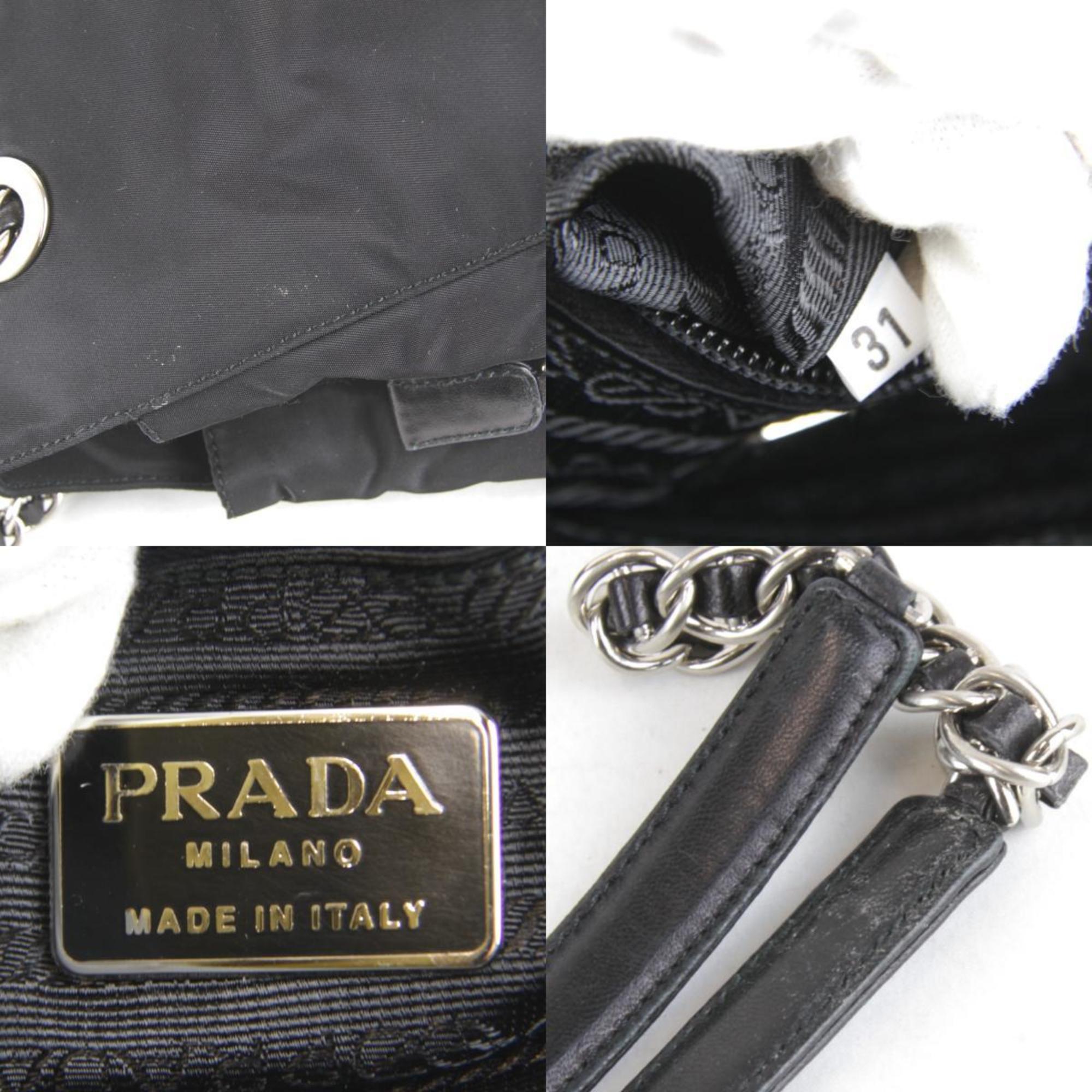 Prada Black Nylon Shoulder Bag (Pre-Owned)