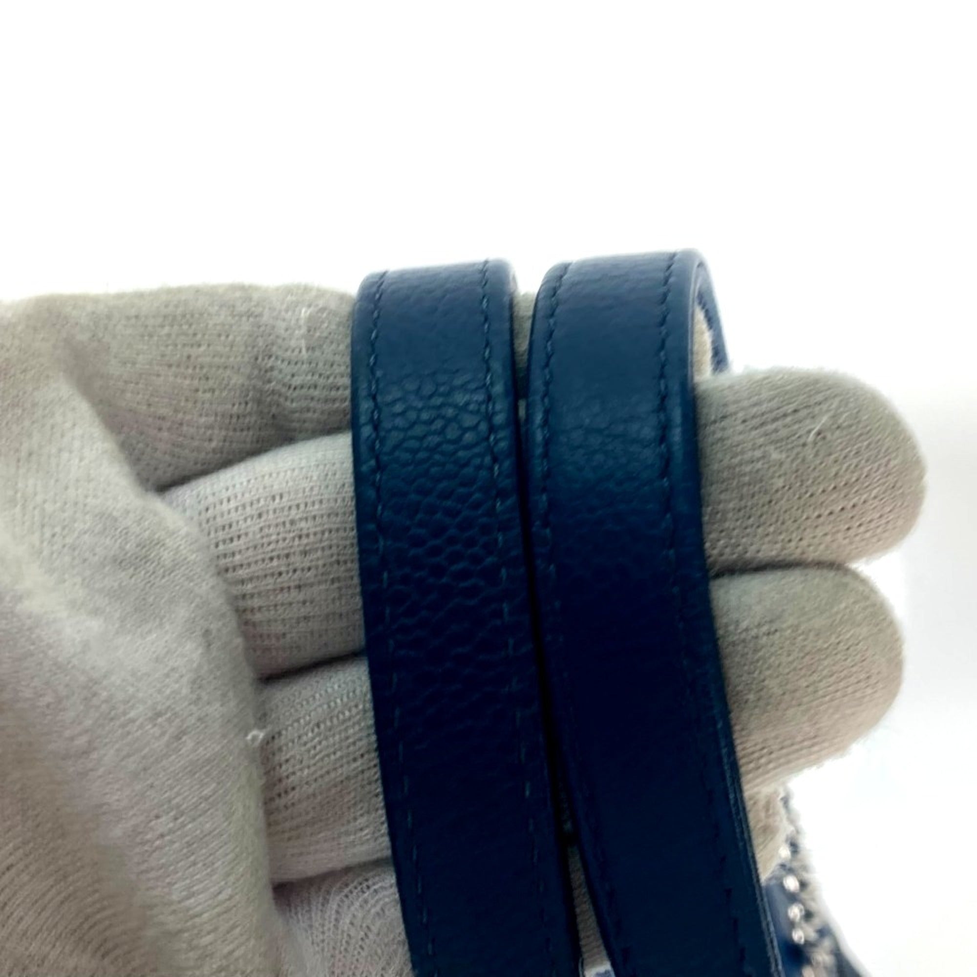 Chanel Navy Leather Shoulder Bag (Pre-Owned)