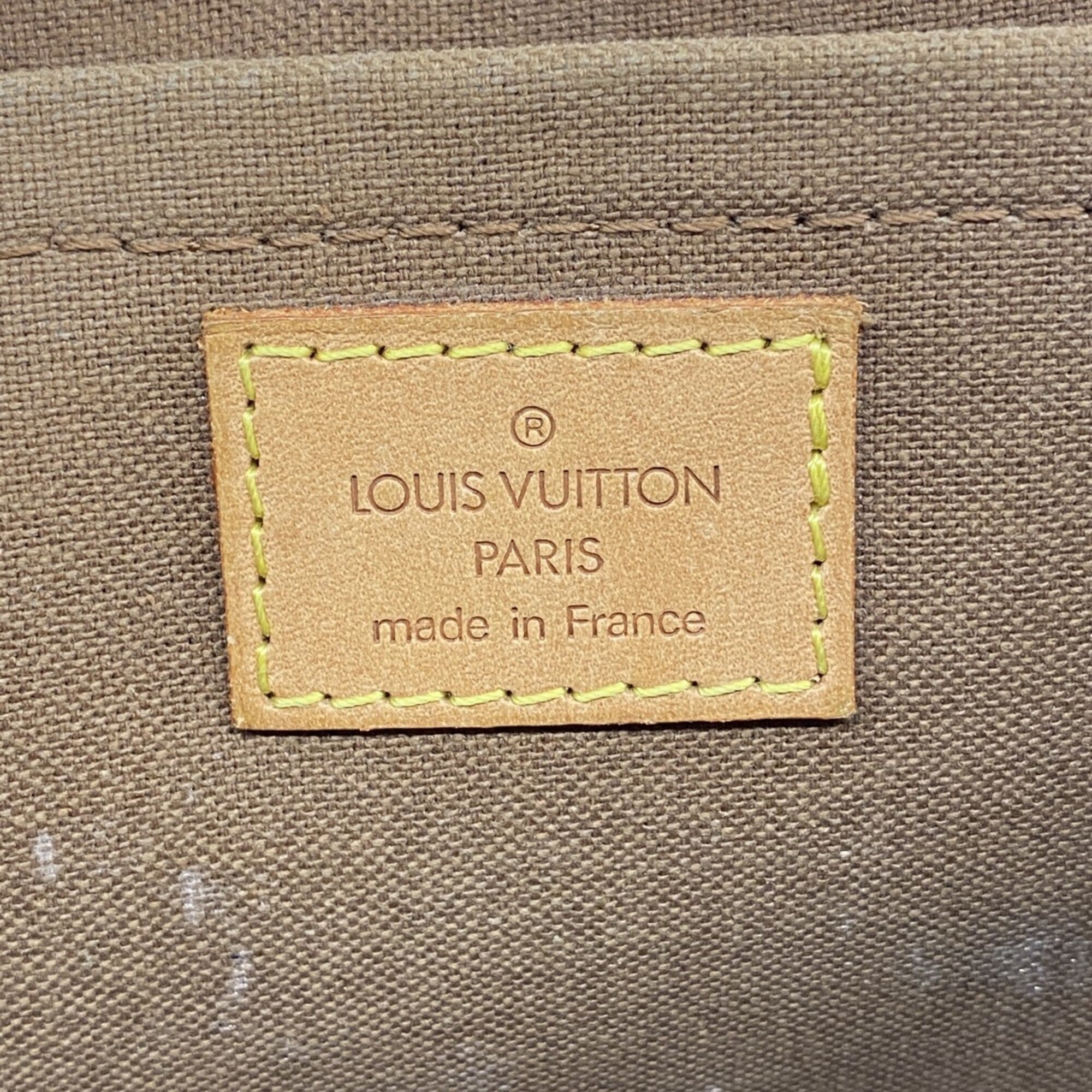 Louis Vuitton Brown Shoulder Bag (Pre-Owned)