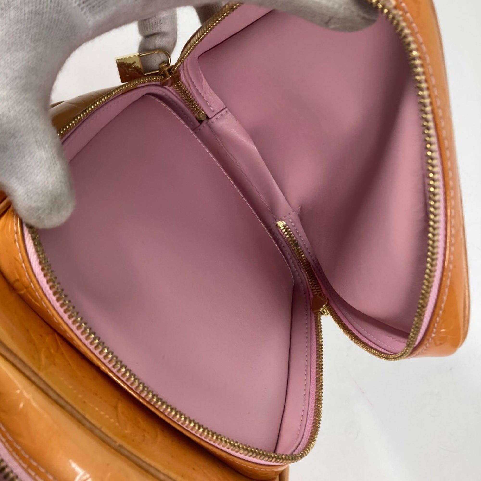 Louis Vuitton Pink Rose Rose Pink Monogram Vernis Pochette Shoulder Bag (Pre-Owned)