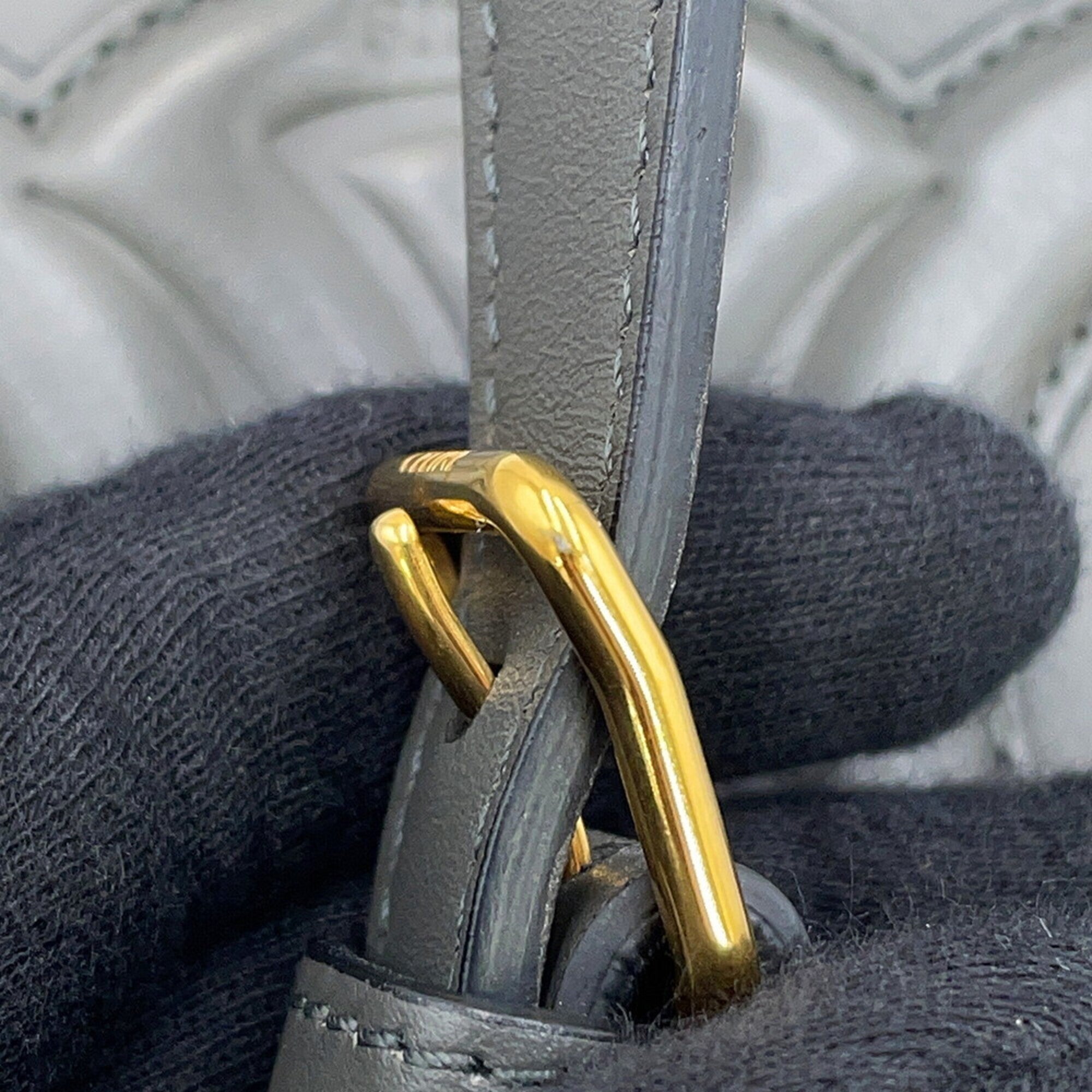 Celine Gray Leather Shoulder Bag (Pre-Owned)