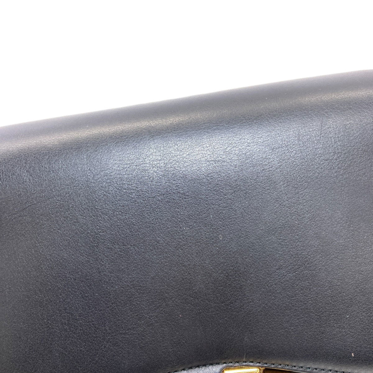 Salvatore Ferragamo Black Leather Shoulder Bag (Pre-Owned)