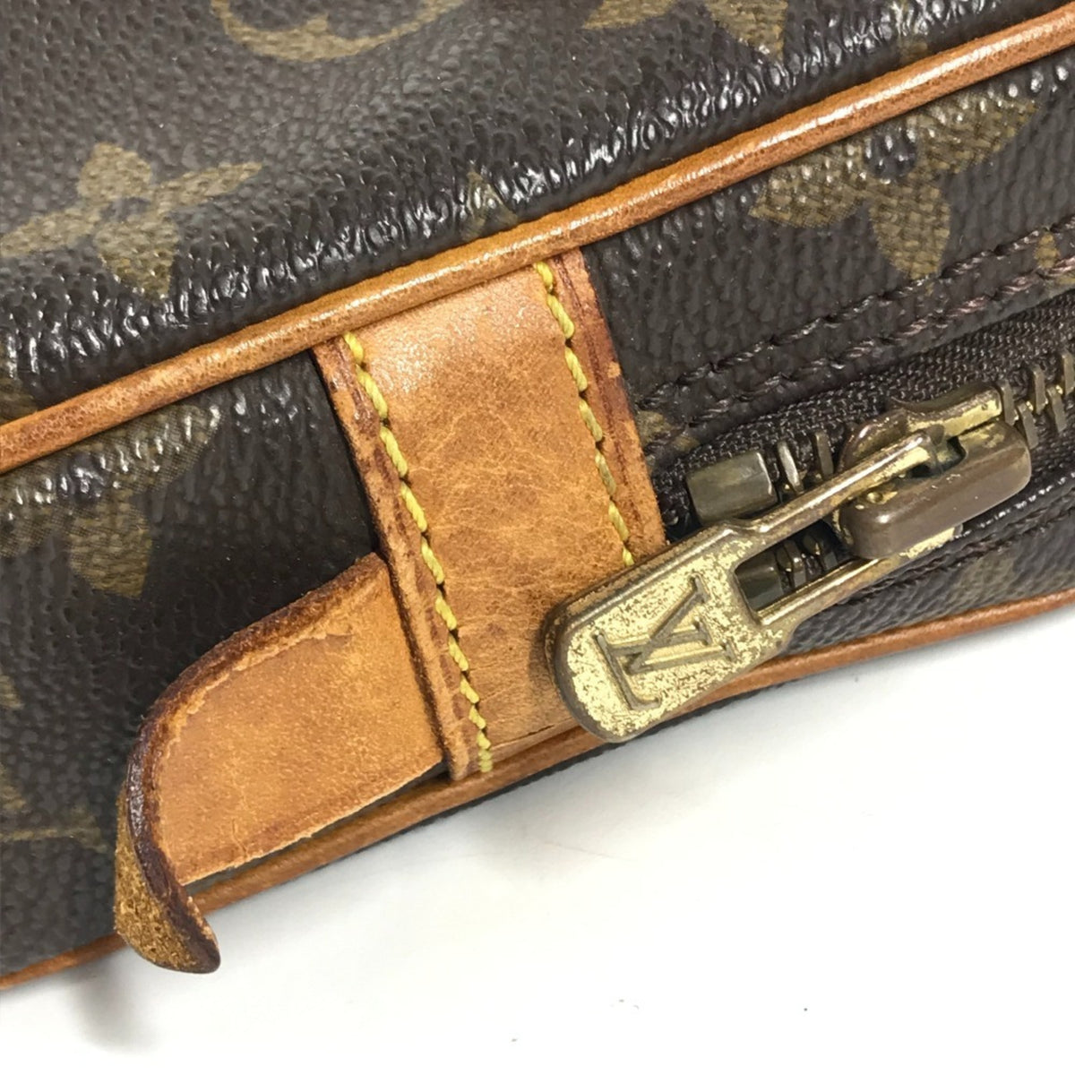 Louis Vuitton Monogram Brown Monogram Pochette Shoulder Bag (Pre-Owned)