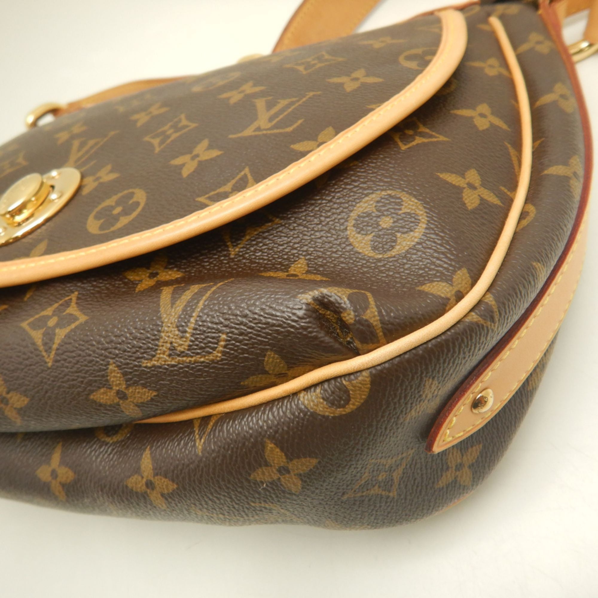 Louis Vuitton Brown Monogram Monogram Shoulder Bag (Pre-Owned)