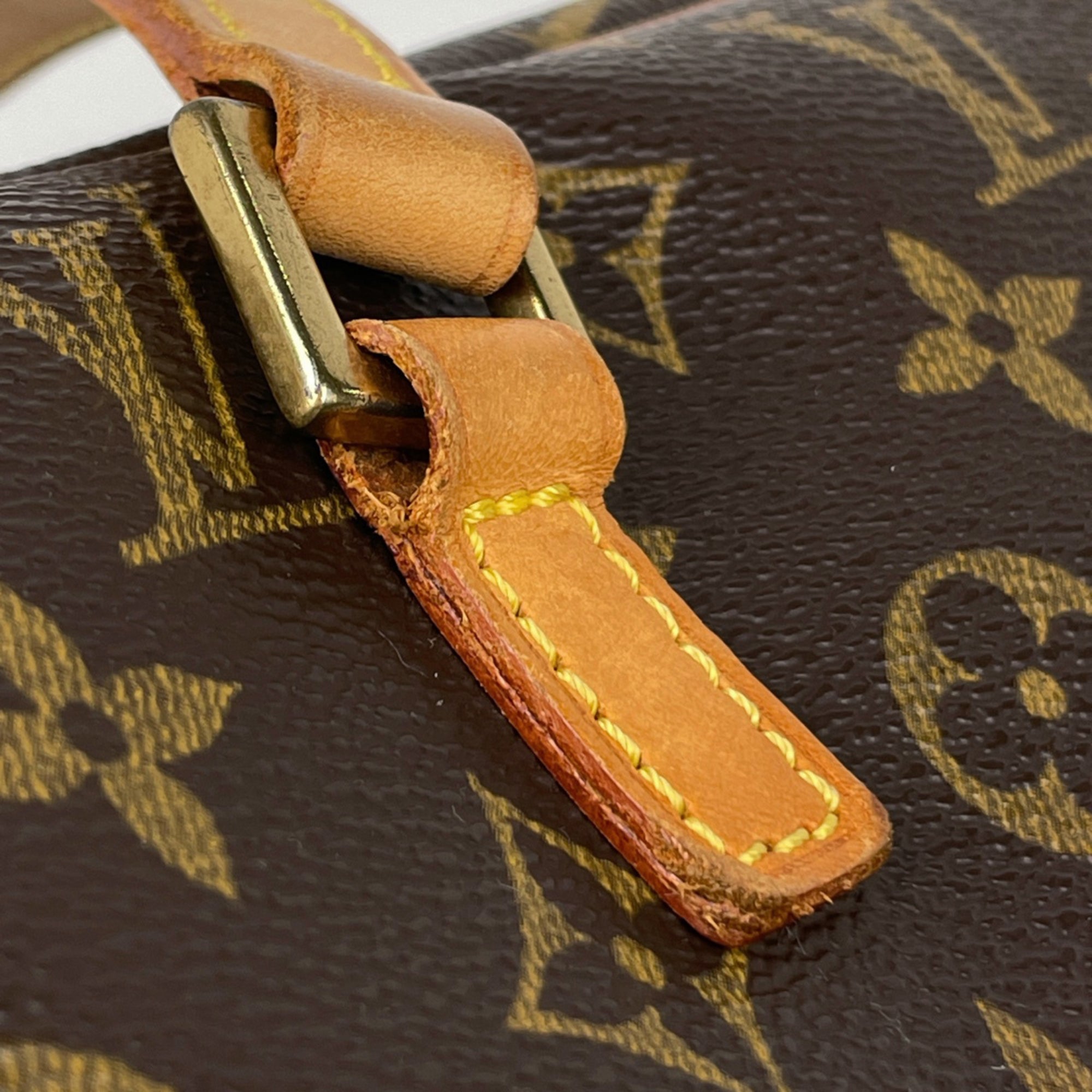 Louis Vuitton Brown Monogram Monogram Shoulder Bag (Pre-Owned)