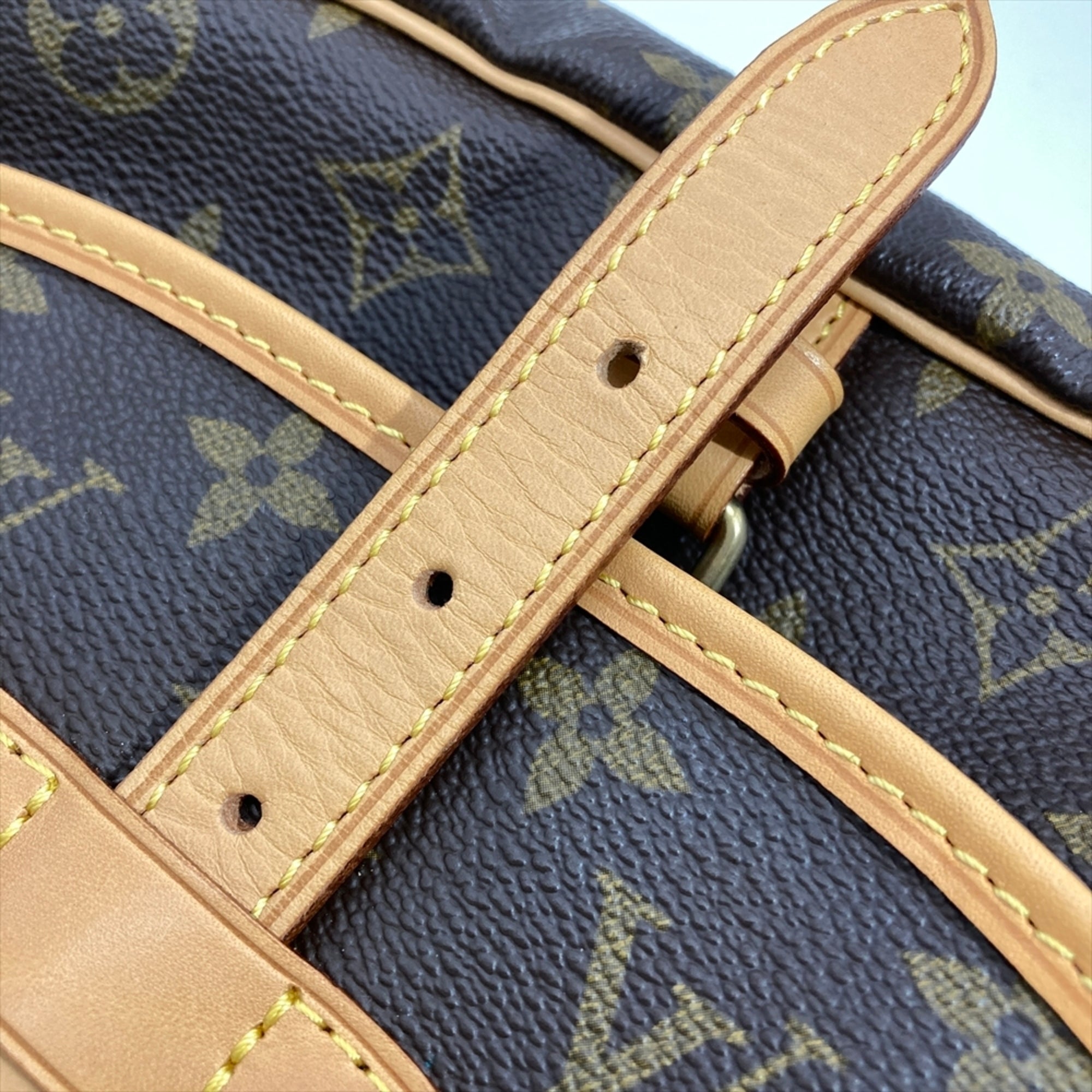 Louis Vuitton Brown Monogram Canvas Shoulder Bag (Pre-Owned)